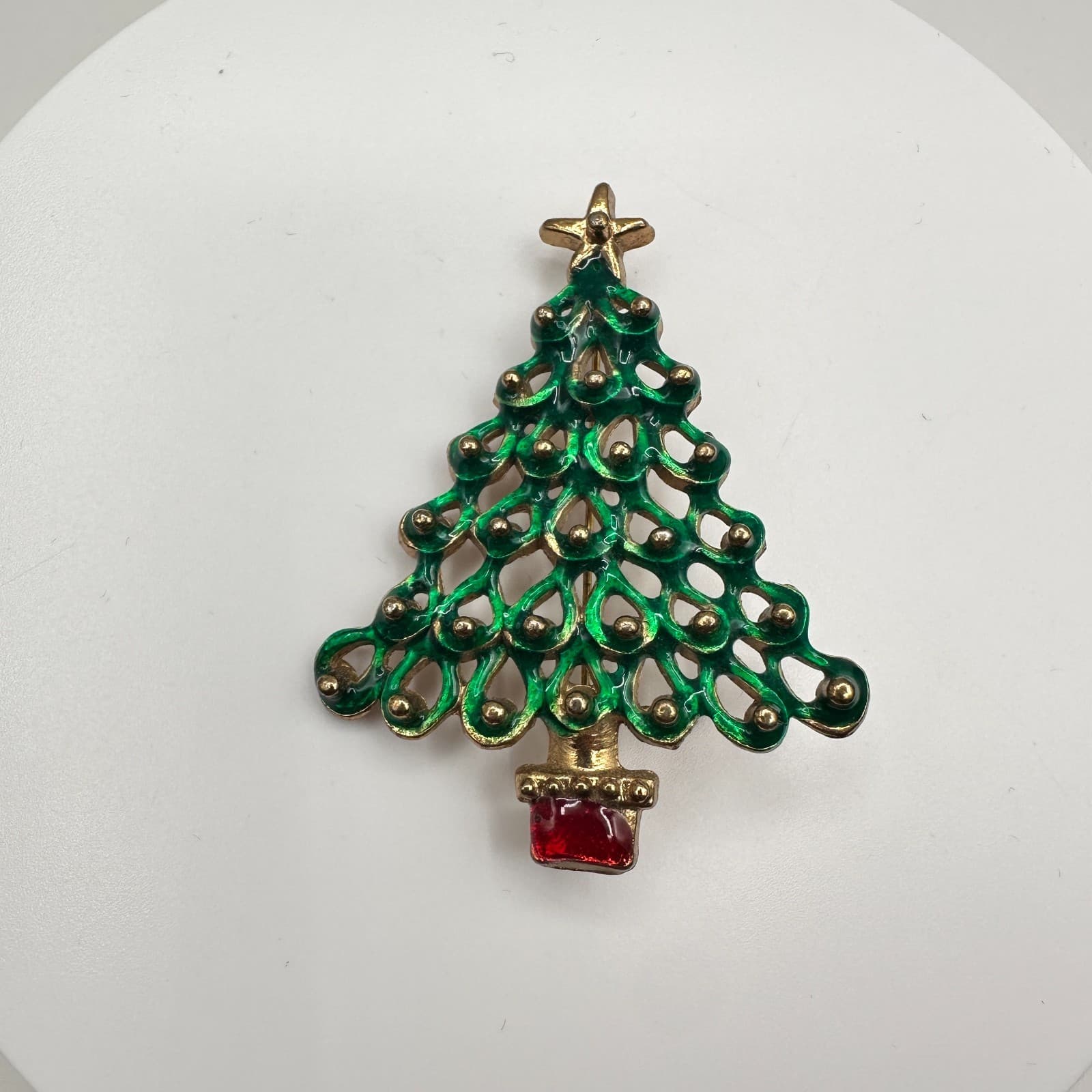 Vintage 90s Y2K Christmas Tree Brooch Pin Green Enamel Gold Tone Classic Jewelry - Thumbnail 2