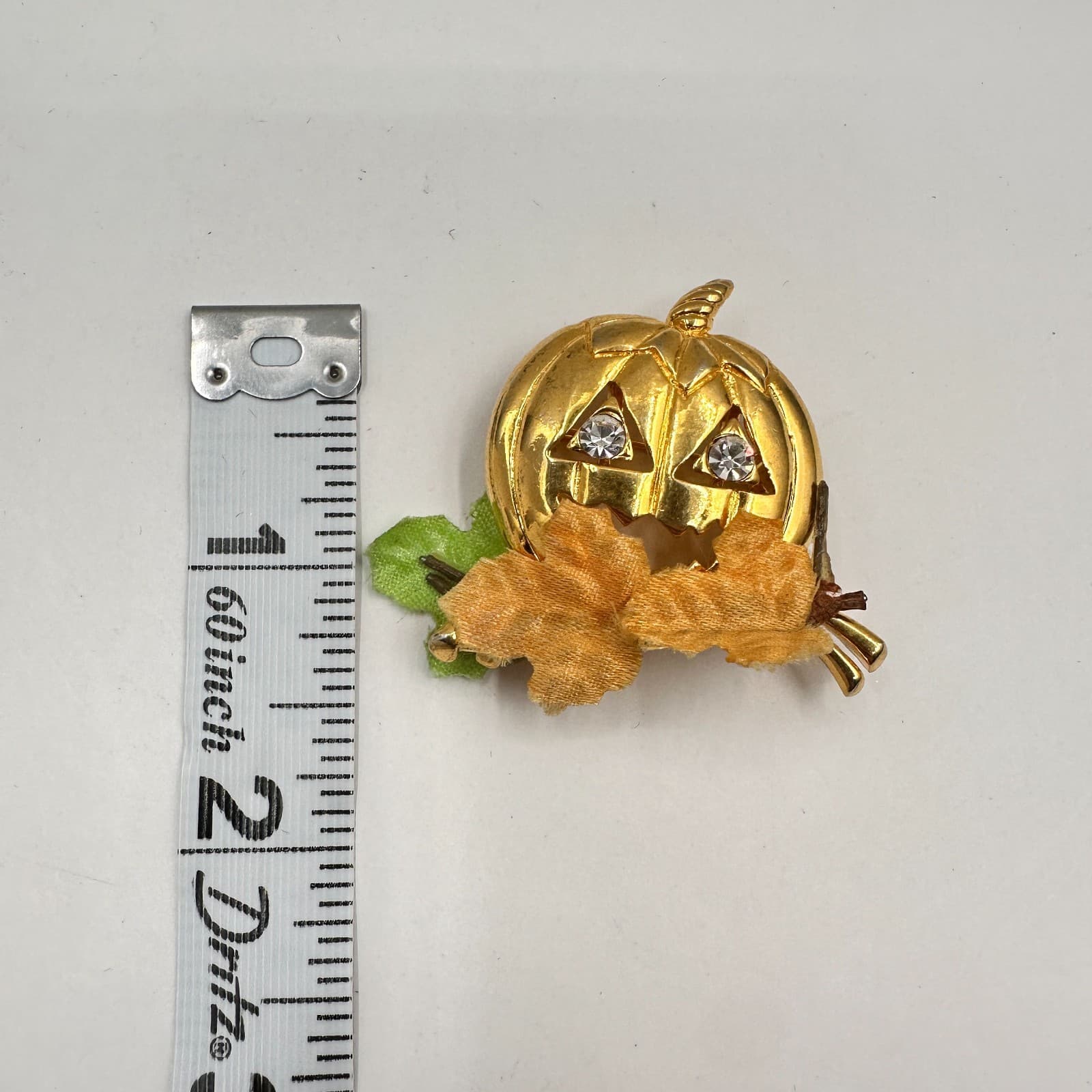 Vintage 90s Halloween Pumpkin Brooch Gold Tone Clear Rhinestone Eyes Fall Leaf - Thumbnail 7