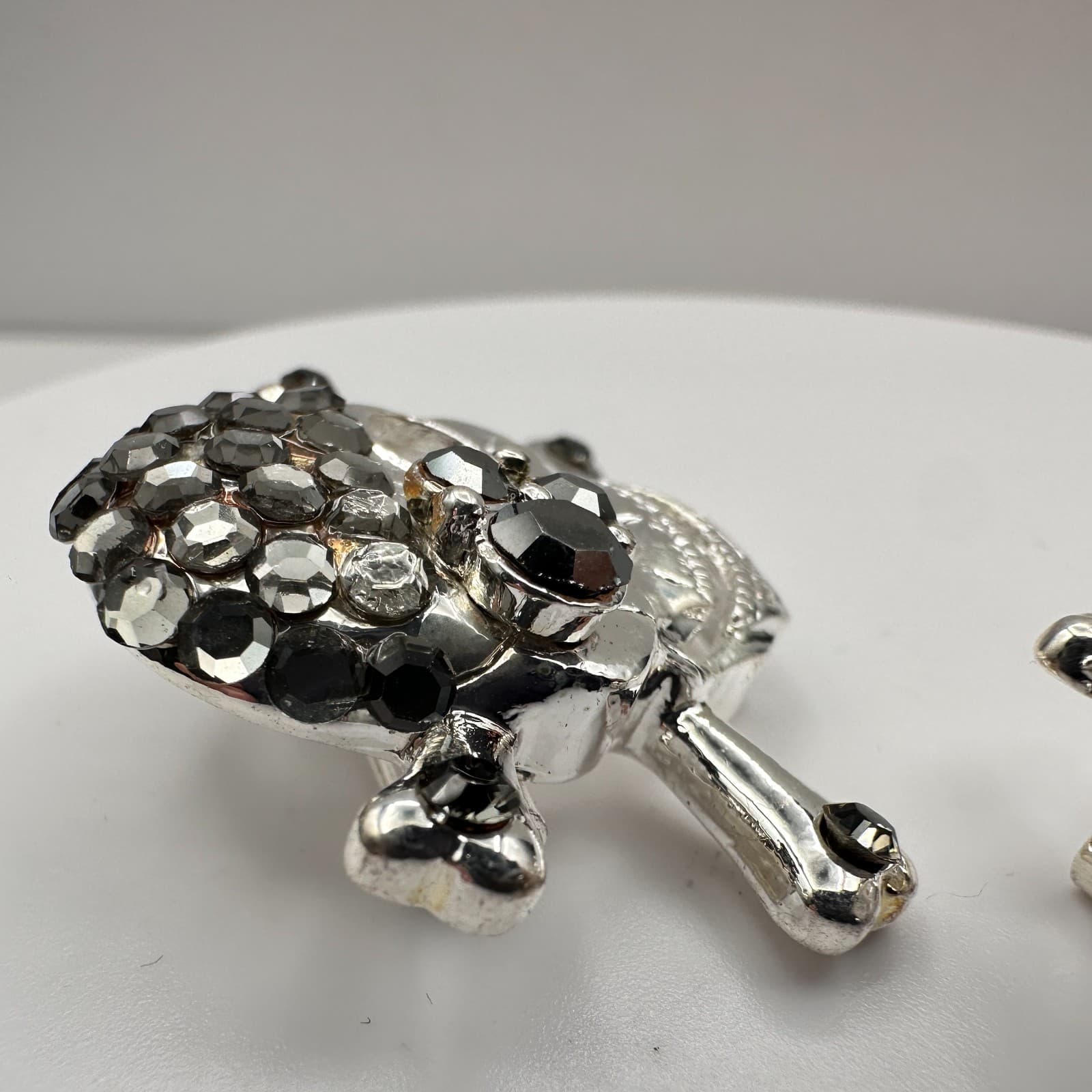 Vintage 90s Silver Tone Skull Brooch Pin Set Rhinestone Classic Fashion Jewelry - Thumbnail 6