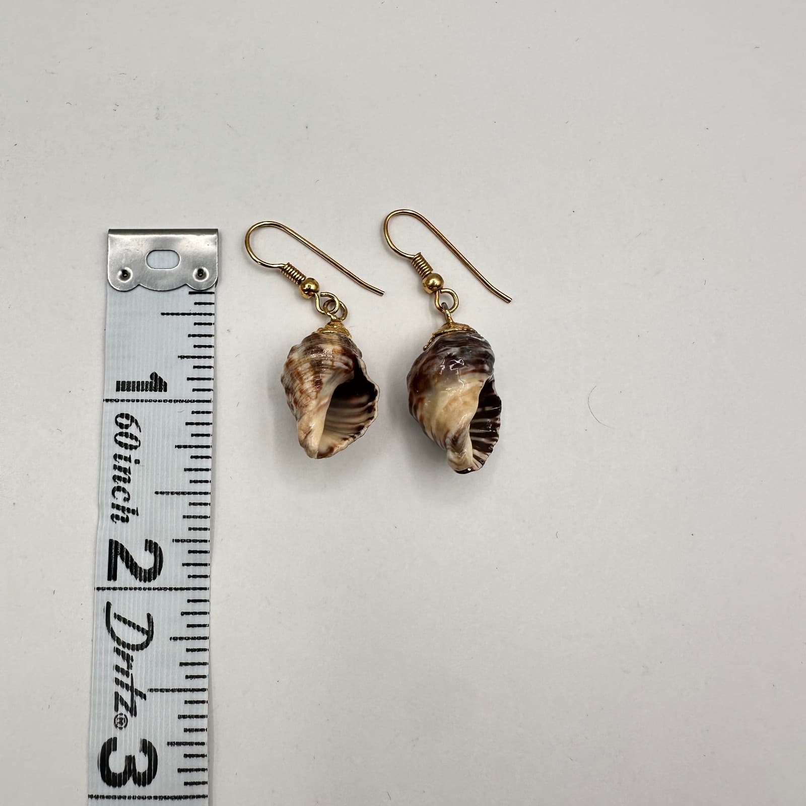 Vintage 90s Sea Shell Dangle Earrings Set of 2 Gold Tone Boho Beach Jewelry - Thumbnail 9