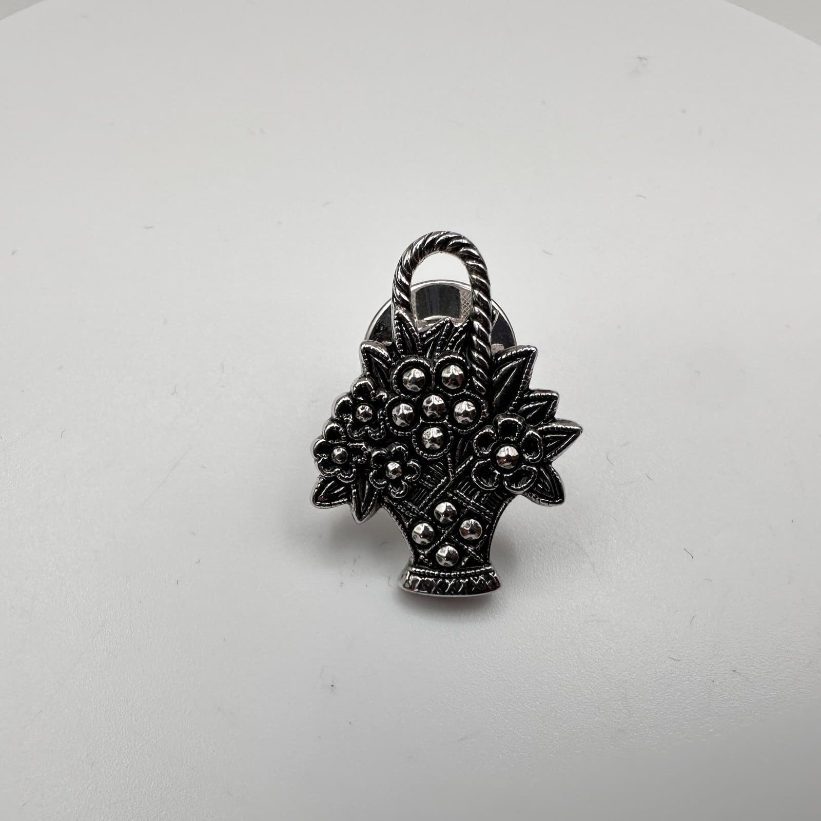 Vintage 80s Avon Silver Tone Floral Basket Brooch Pin Women's Fashion Jewelry - Thumbnail 3