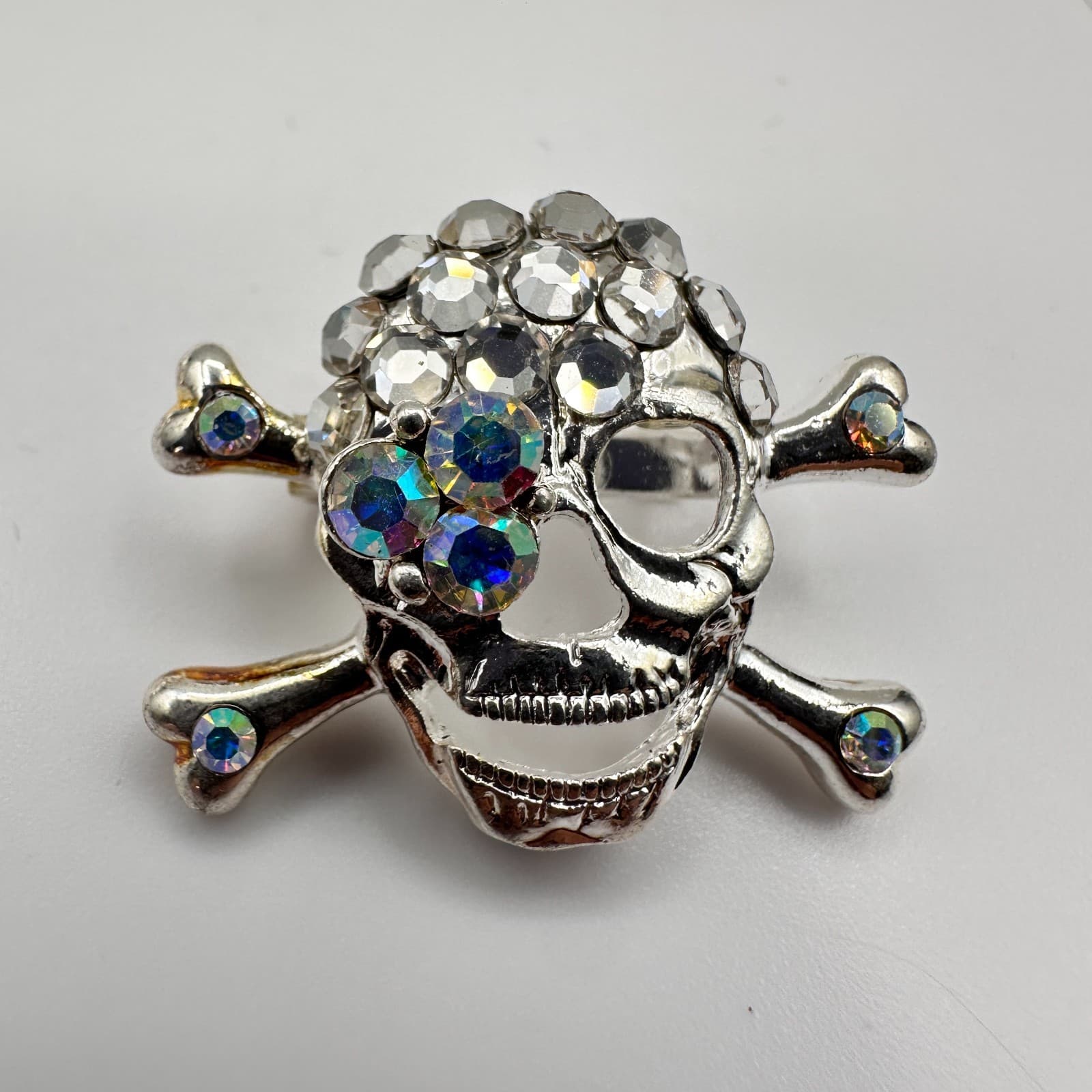 Vintage 90s Silver Tone Skull Brooch Pin Set Rhinestone Classic Fashion Jewelry - Thumbnail 9
