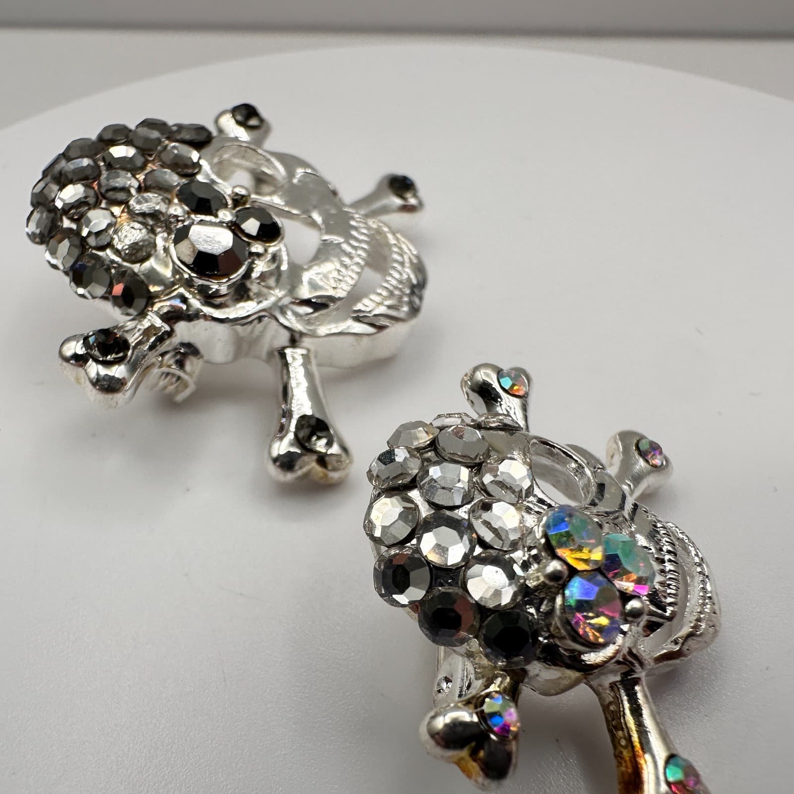 Vintage 90s Silver Tone Skull Brooch Pin Set Rhinestone Classic Fashion Jewelry - Thumbnail 7