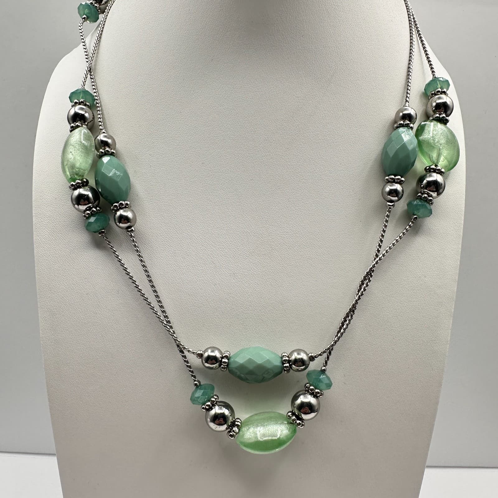 Vintage 90s Green Silver Tone Strands Beaded Necklace Statement Fashion Jewelry - Image 1