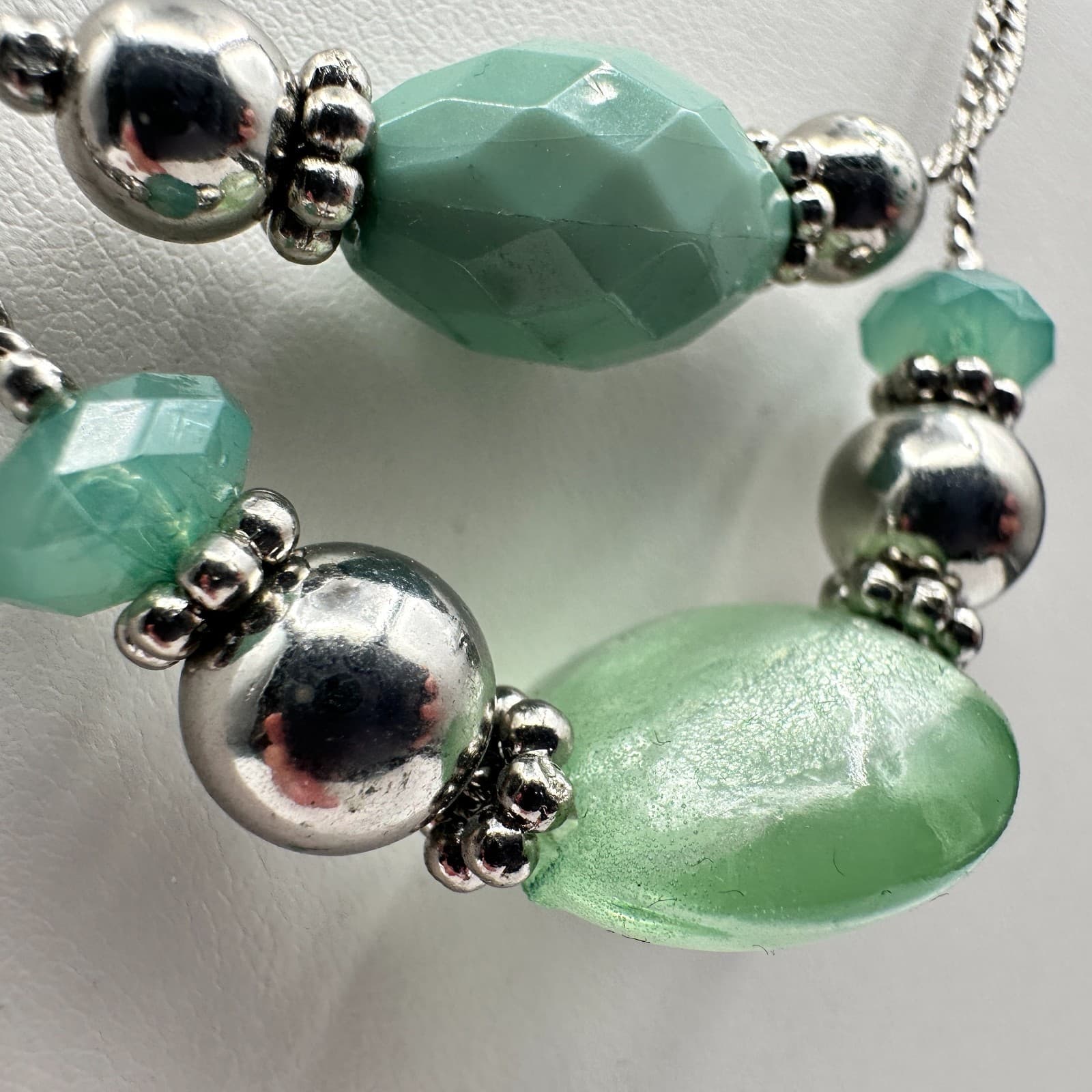 Vintage 90s Green Silver Tone Strands Beaded Necklace Statement Fashion Jewelry - Thumbnail 4
