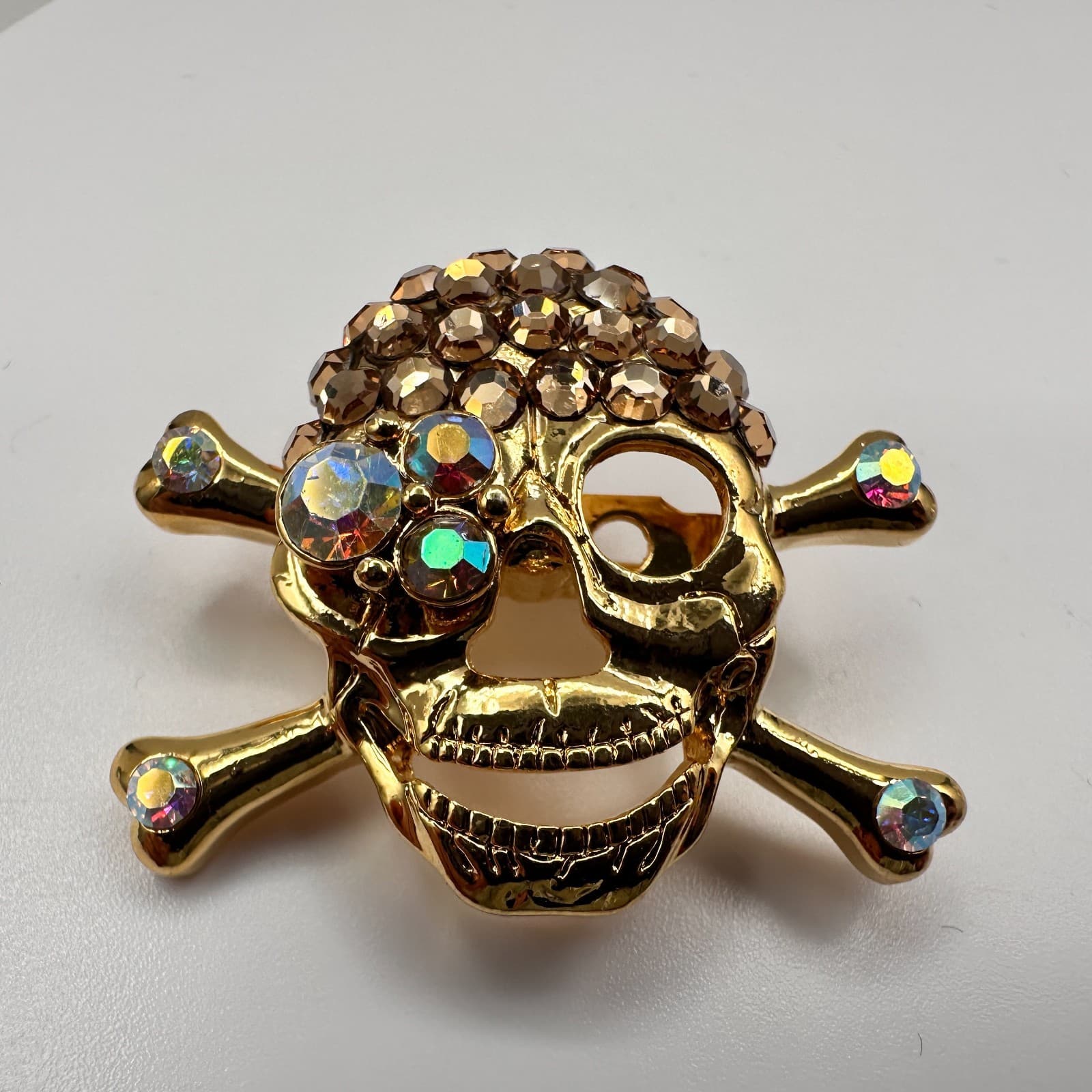 Vintage 90s Skull & Crossbones Gold Silver Rhinestone Charm Brooch Pin Jewelry - Thumbnail 3