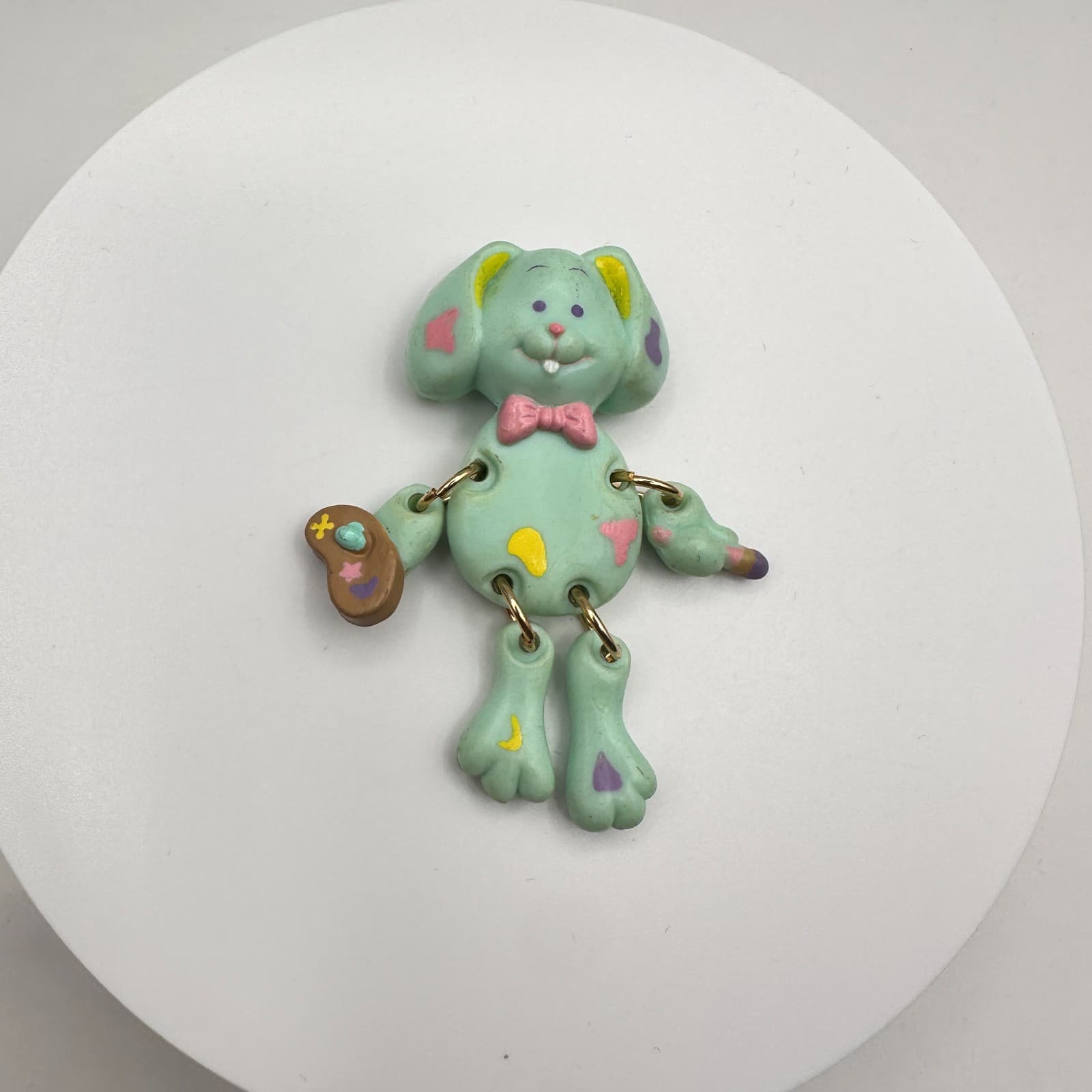 Vintage 80s Russ Barrie Dangle Pastel Bunny Artist Pin Brooch Movable Jewelry - Thumbnail 2