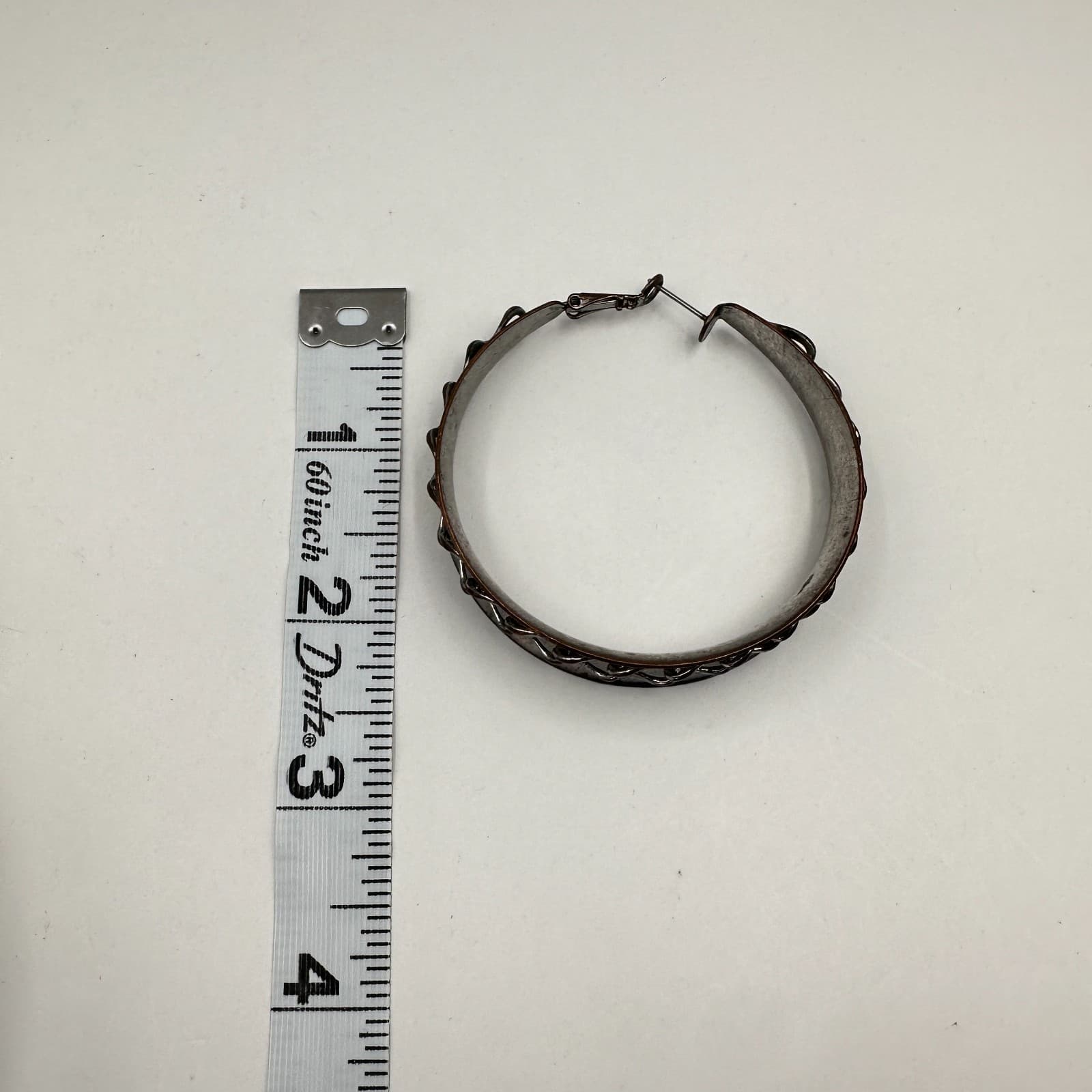 Vintage 90s Silver Tone Wide Hoop Chain Earrings Women's Classic Fashion Jewelry - Thumbnail 7