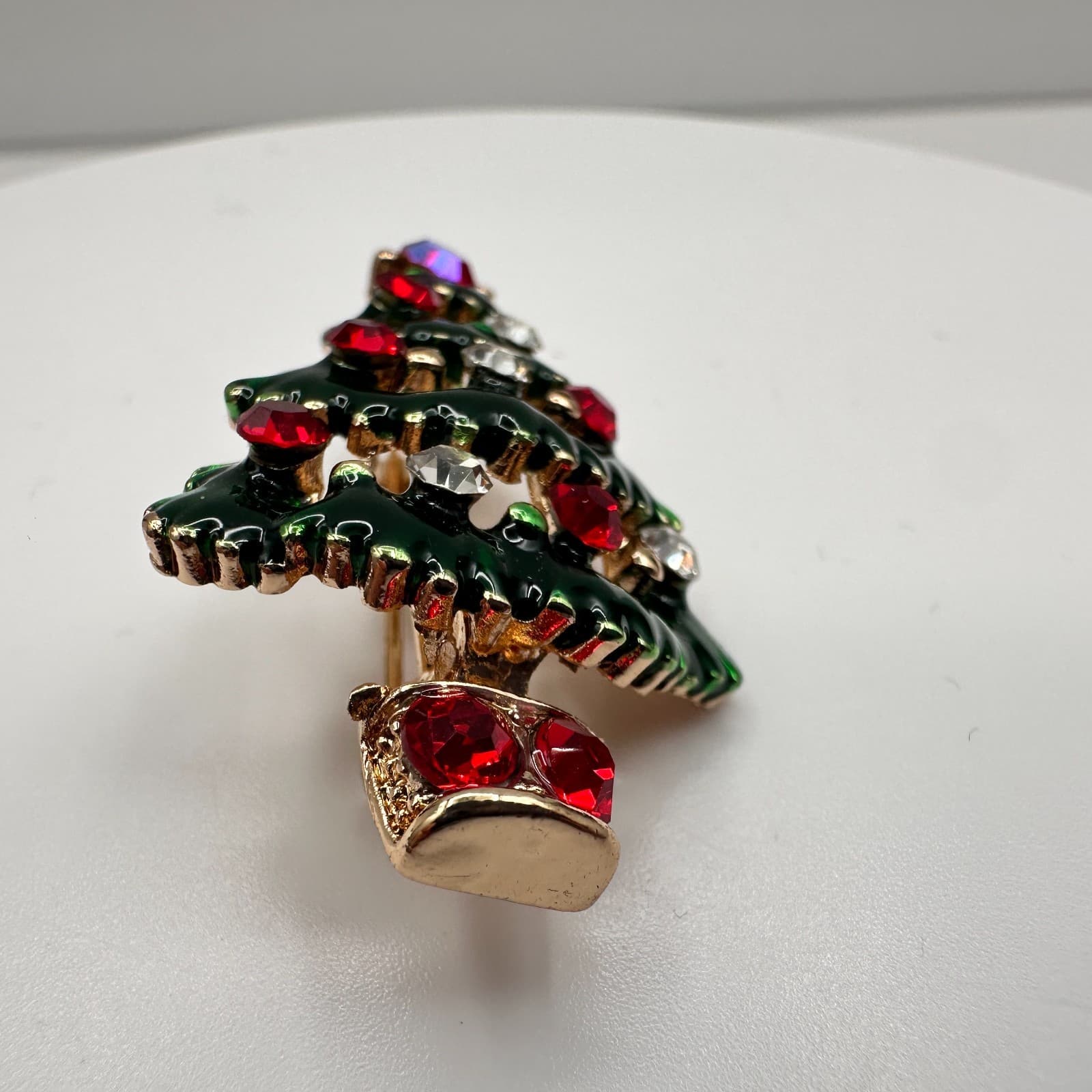 Vintage 90s Christmas Tree Brooch Pin Rhinestone Glass Gold Tone Classic Jewelry - Thumbnail 3