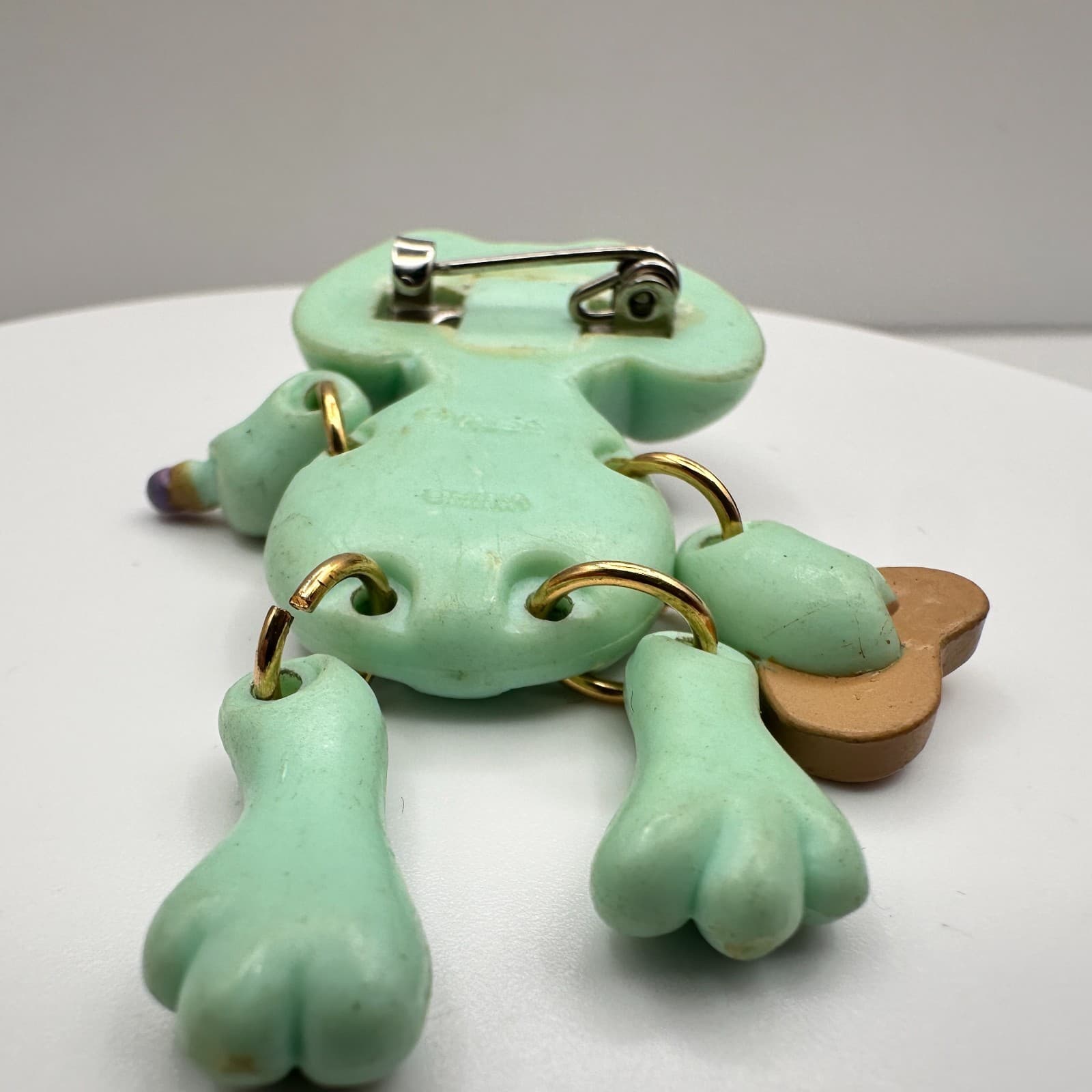 Vintage 80s Russ Barrie Dangle Pastel Bunny Artist Pin Brooch Movable Jewelry - Thumbnail 7