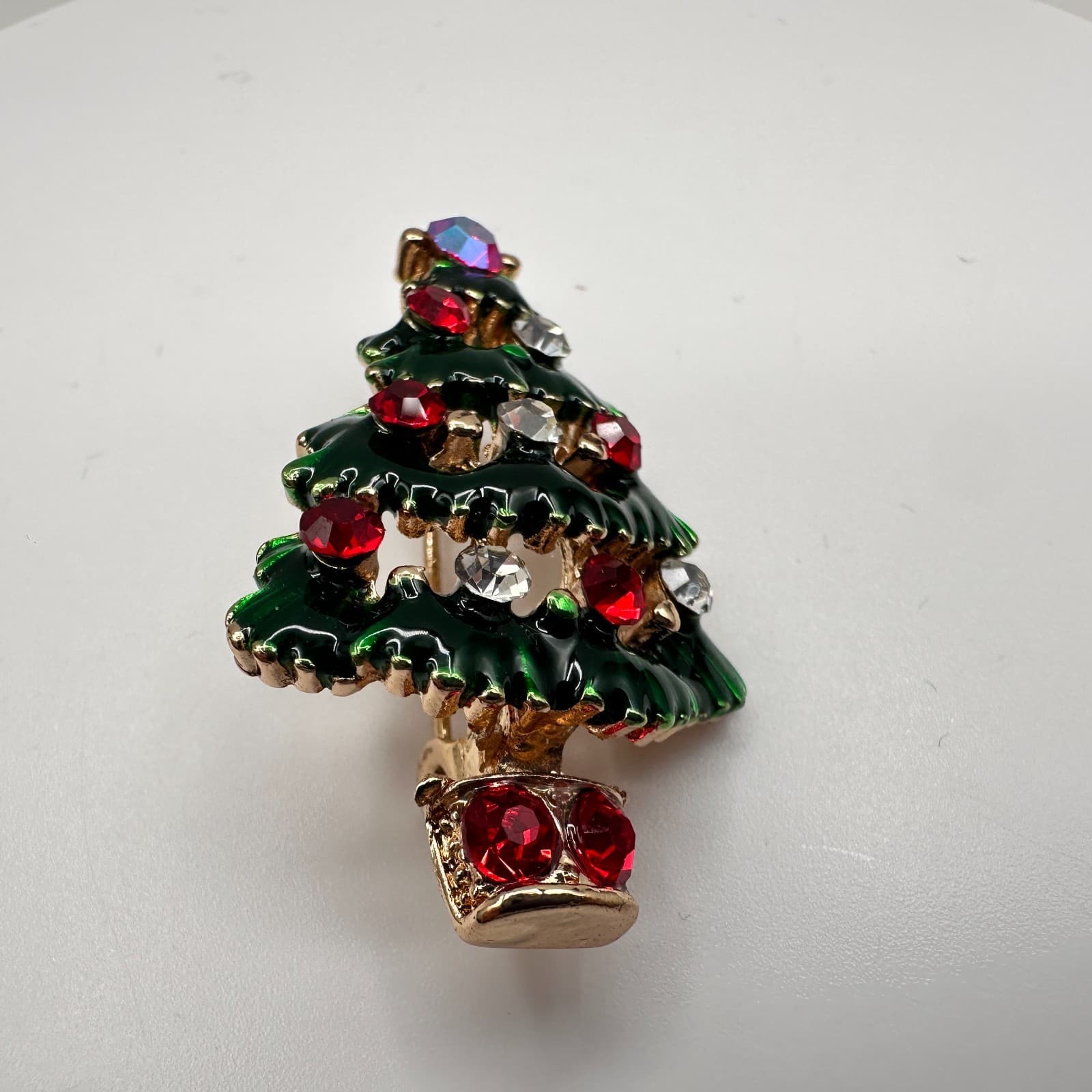 Vintage 90s Christmas Tree Brooch Pin Rhinestone Glass Gold Tone Classic Jewelry - Thumbnail 4
