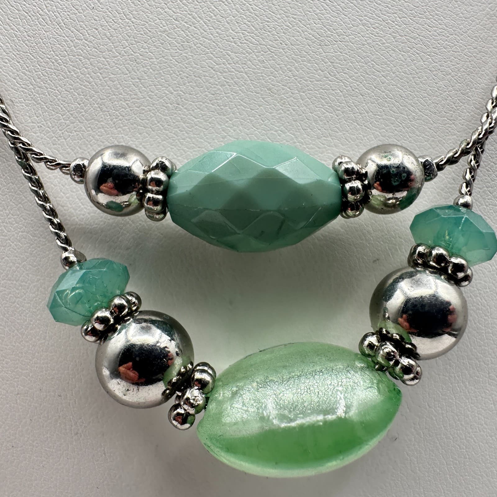 Vintage 90s Green Silver Tone Strands Beaded Necklace Statement Fashion Jewelry - Thumbnail 3