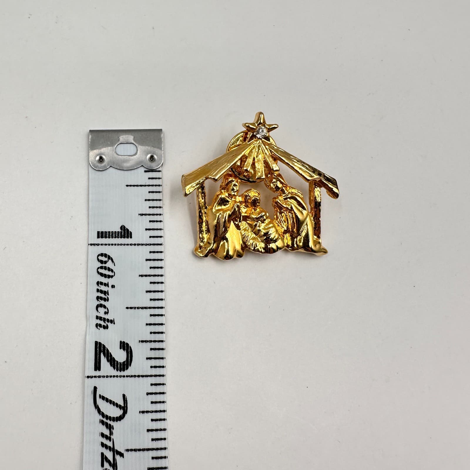 Vintage 90s Gold Tone Nativity Scene Christmas Brooches Pin Clear Glass Jewelry - Thumbnail 6