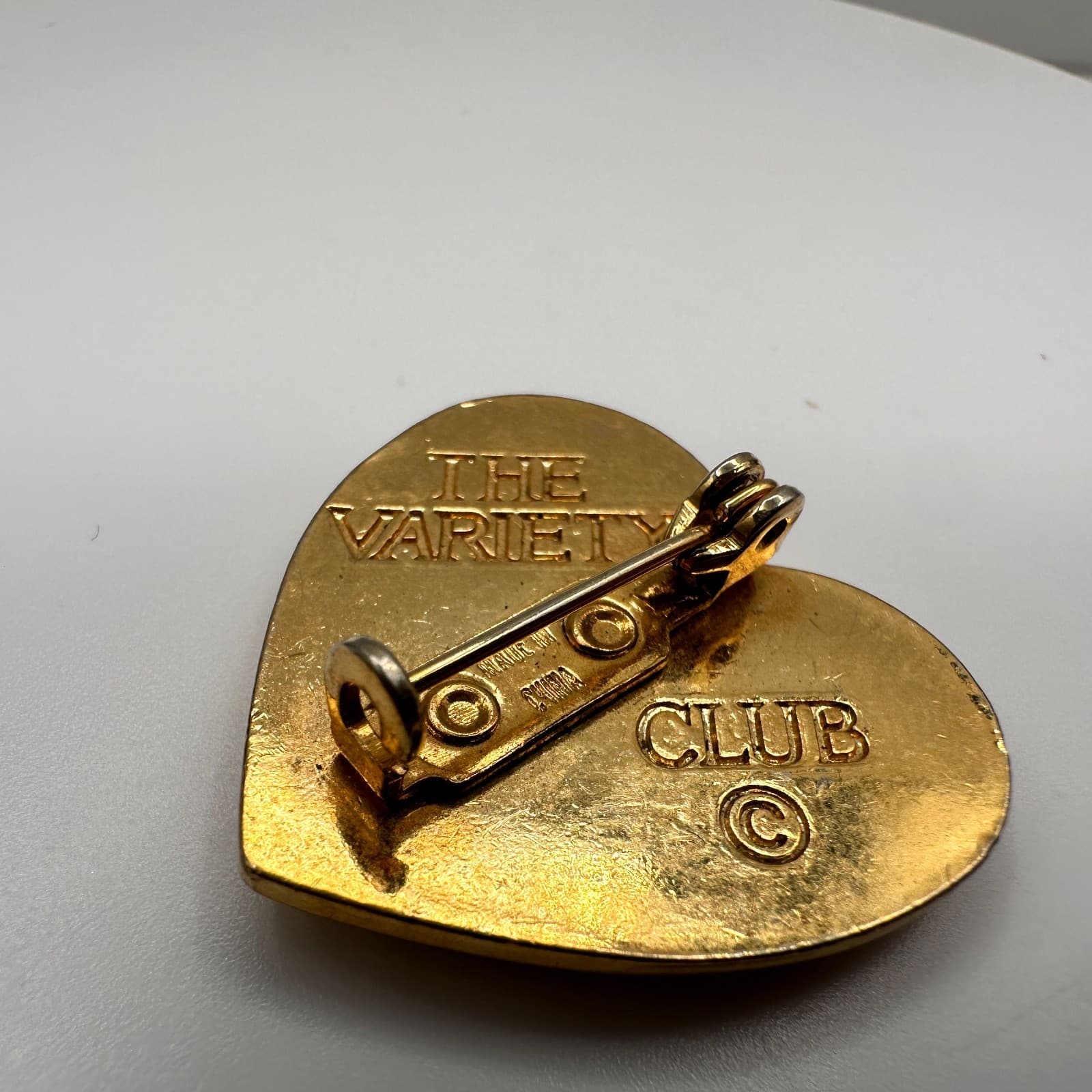 Vintage 80s Gold Tone Heart Dove Peace Pin Brooch Crystal Draw Bird Jewelry - Thumbnail 7