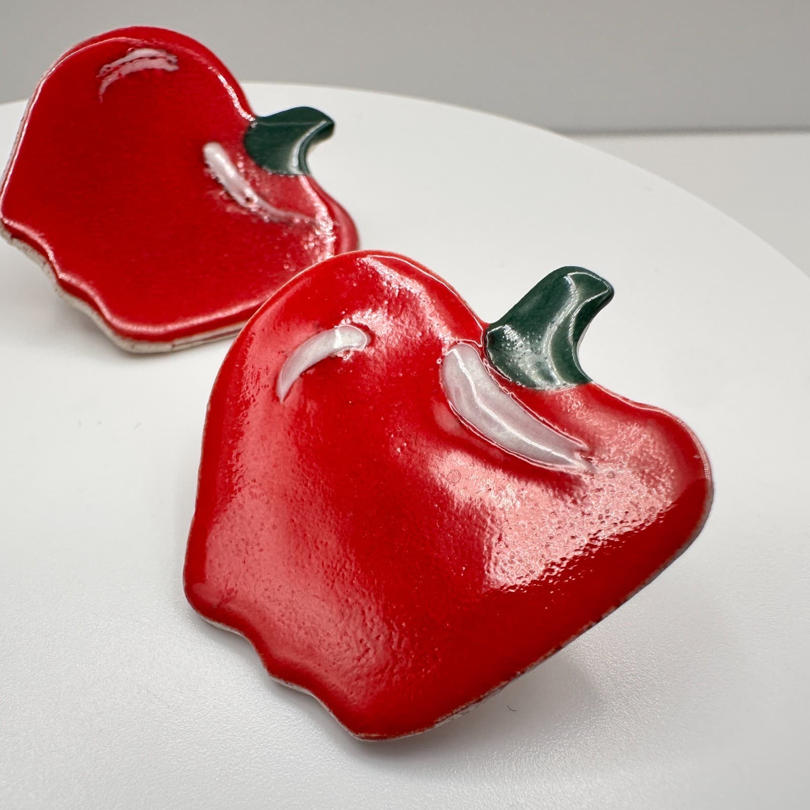 Vintage 90s Red Enamel Apple Earrings Green Leaf Flush Ceramics Fruit Jewelry - Thumbnail 4