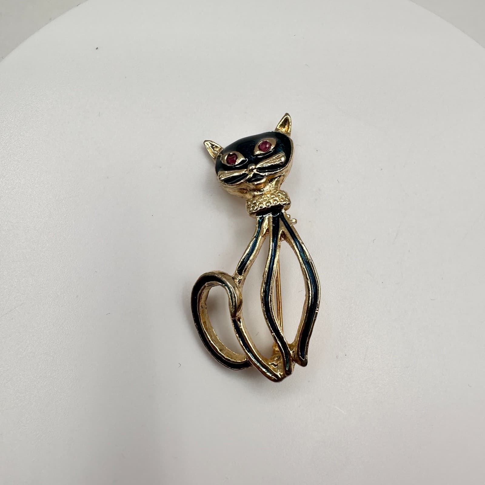 Vintage 80s Black Cat Brooch Gold Tone Red Ruby Eyes Century Modern Pin Jewelry - Image 1
