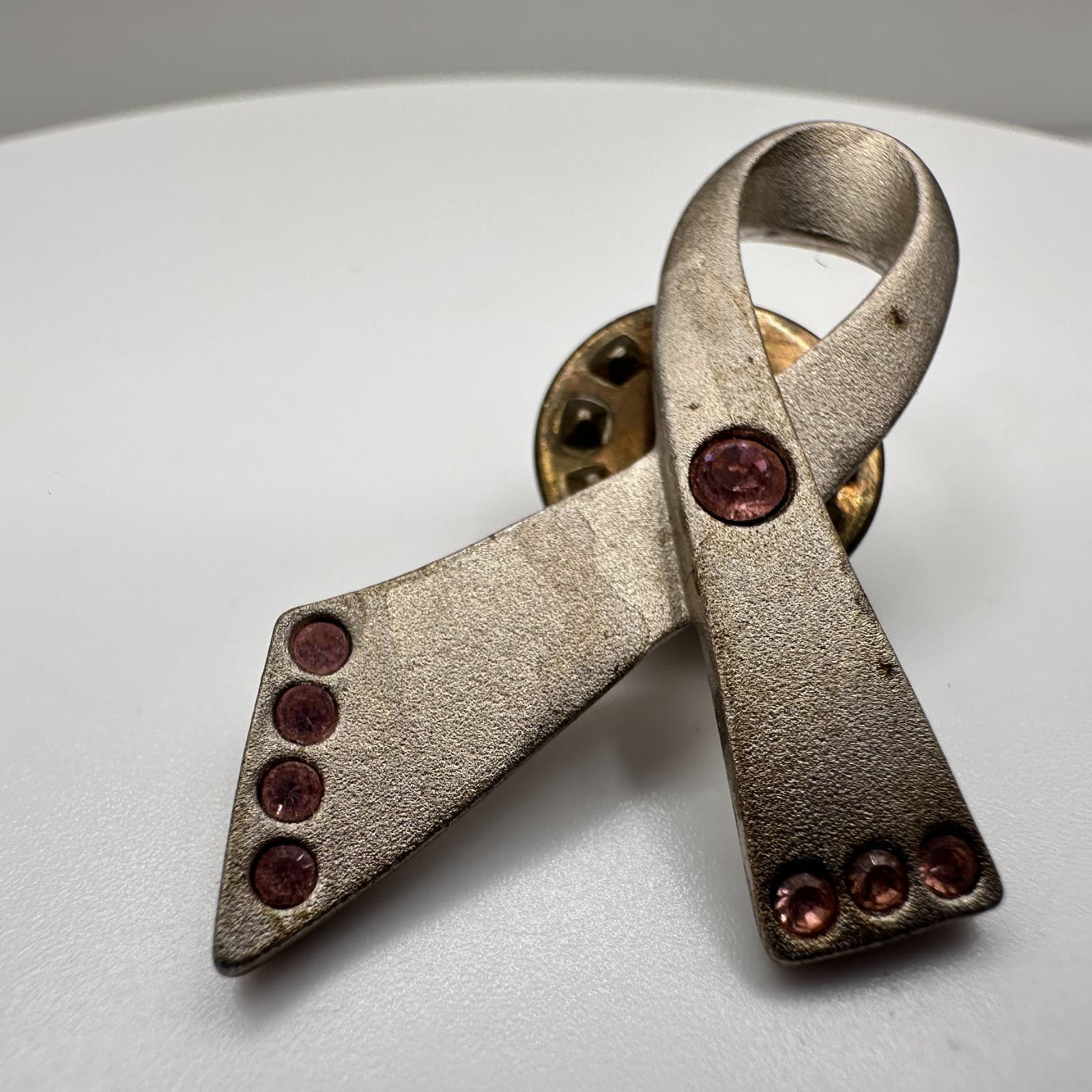 Vintage 80s Cancer Awareness Ribbon Pin Brooch Rhinestone Silver Tone Jewelry - Thumbnail 5