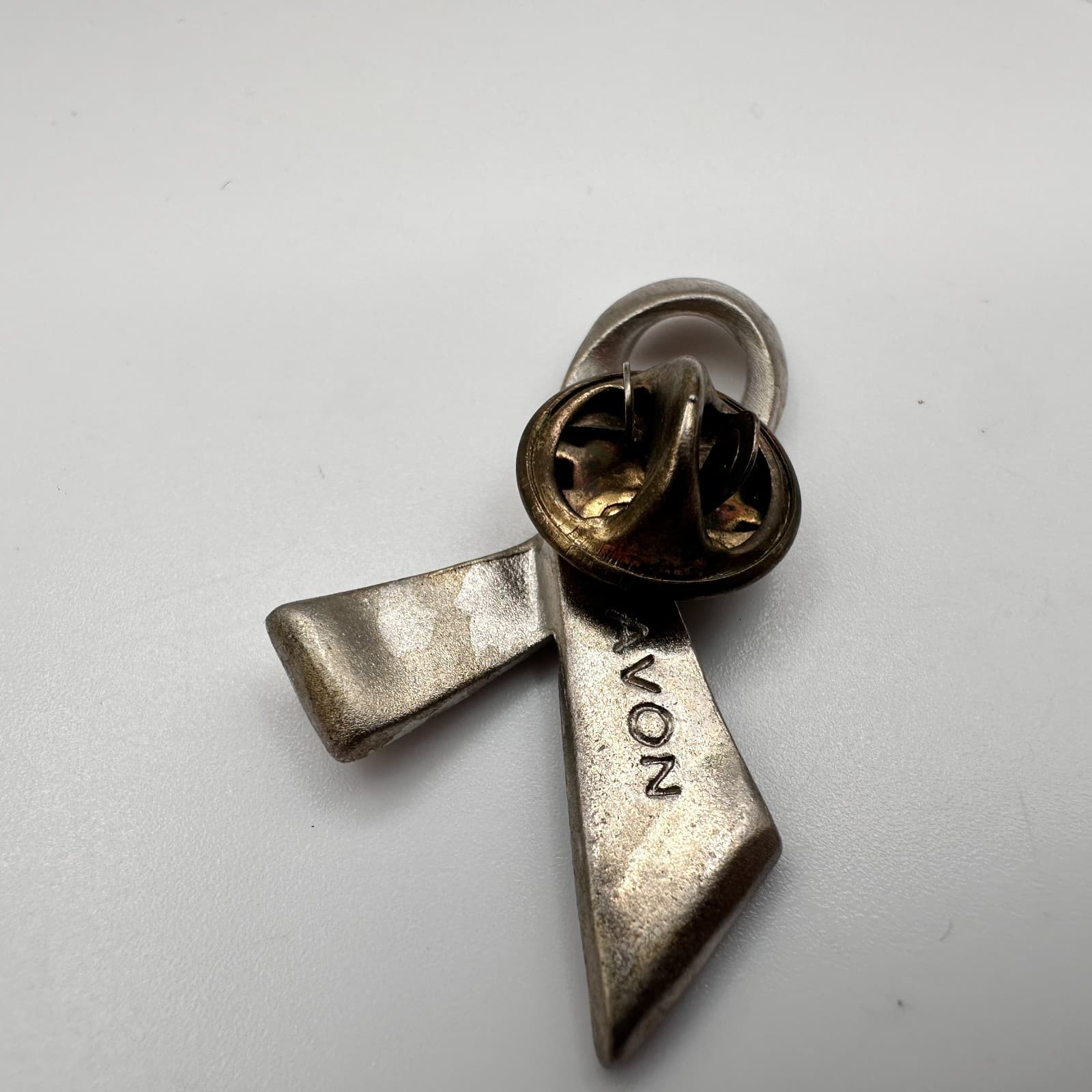 Vintage 80s Cancer Awareness Ribbon Pin Brooch Rhinestone Silver Tone Jewelry - Thumbnail 7