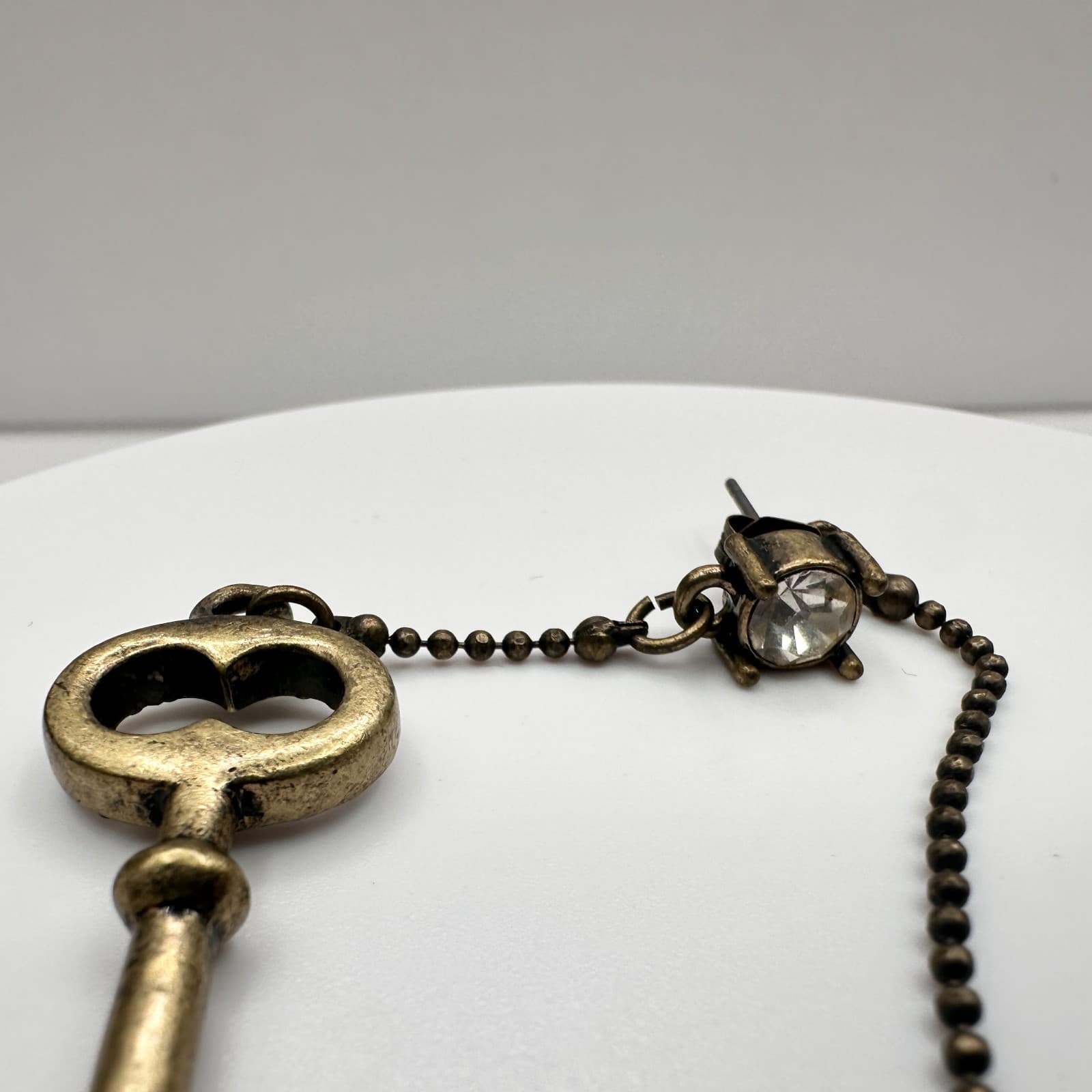 Vintage 70s Brass Tone Skeleton Key Dangle Drop Stud Brooch Pin Crystal Jewelry - Image 1