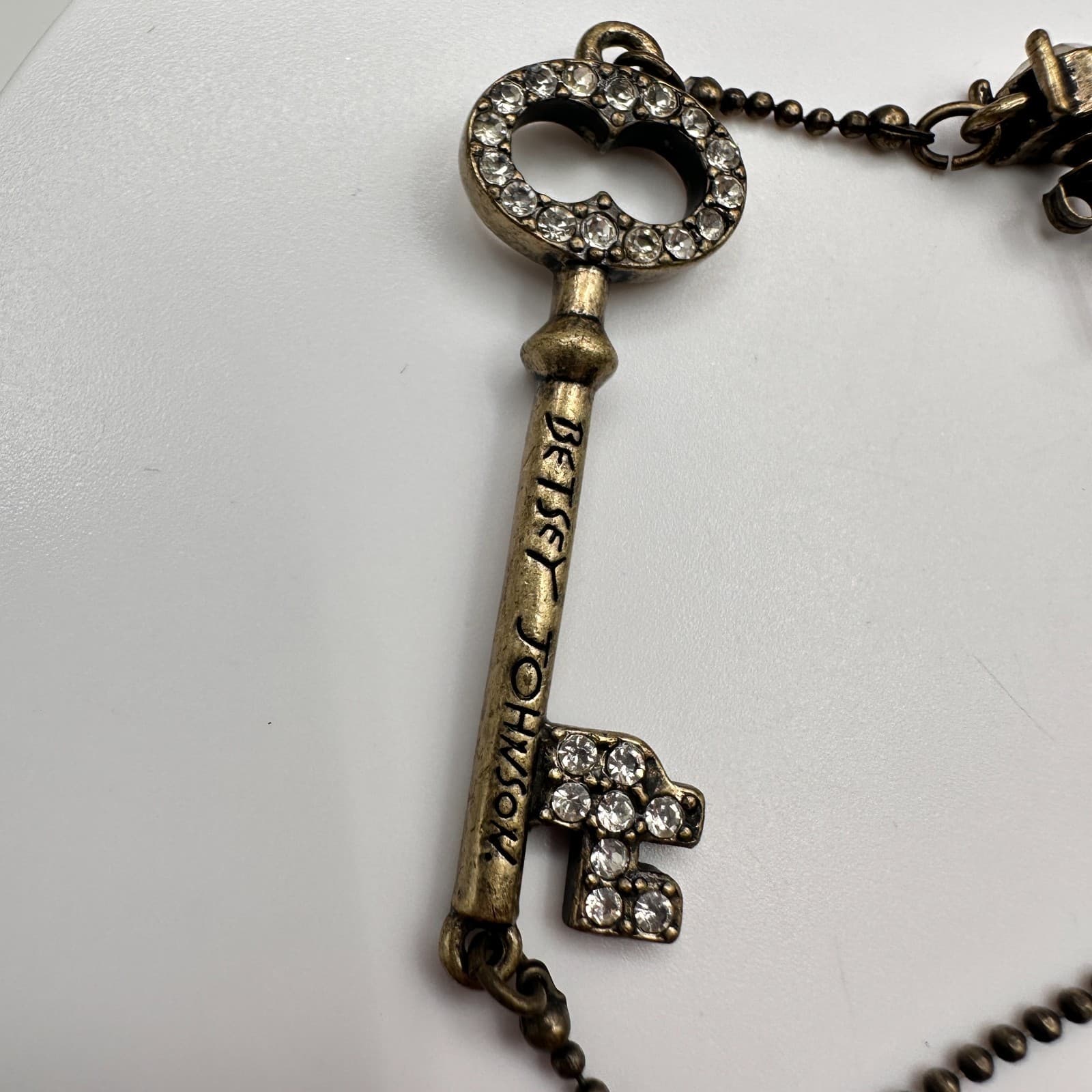 Vintage 70s Brass Tone Skeleton Key Dangle Drop Stud Brooch Pin Crystal Jewelry - Thumbnail 6
