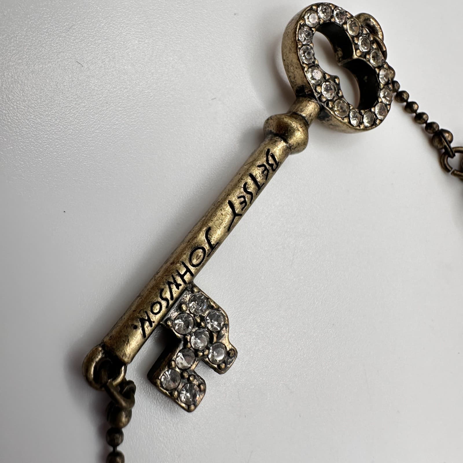 Vintage 70s Brass Tone Skeleton Key Dangle Drop Stud Brooch Pin Crystal Jewelry - Thumbnail 9