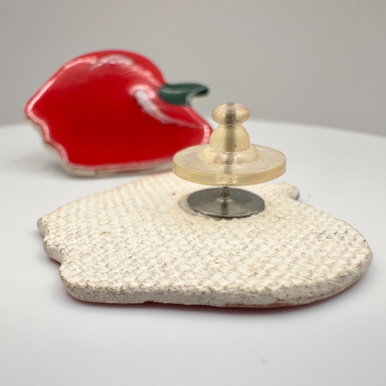 Vintage 90s Red Enamel Apple Earrings Green Leaf Flush Ceramics Fruit Jewelry - Thumbnail 5