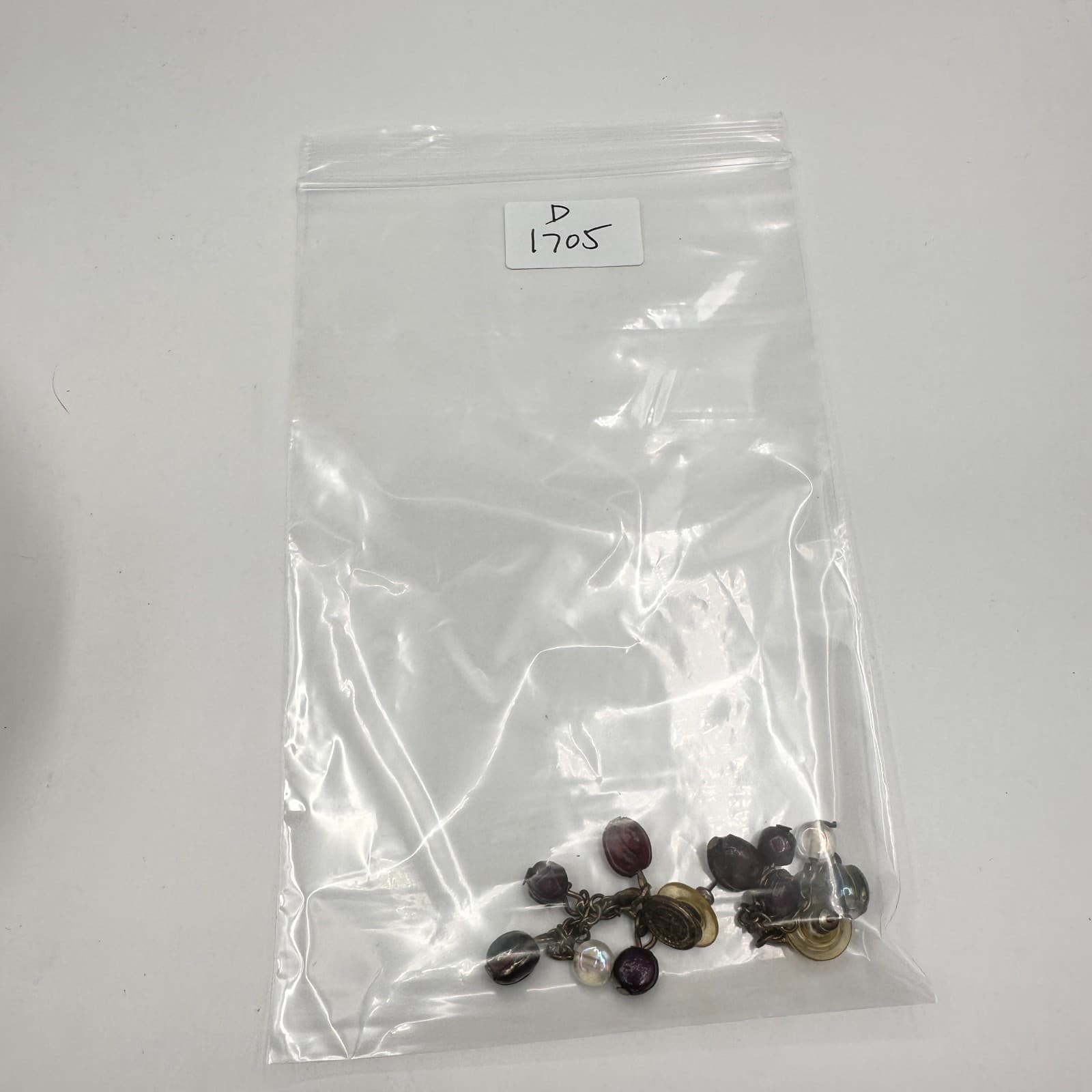 Vintage Y2K Grapes Dangle Earrings Iridescent Beaded Brass Tone Chain Jewelry - Thumbnail 8