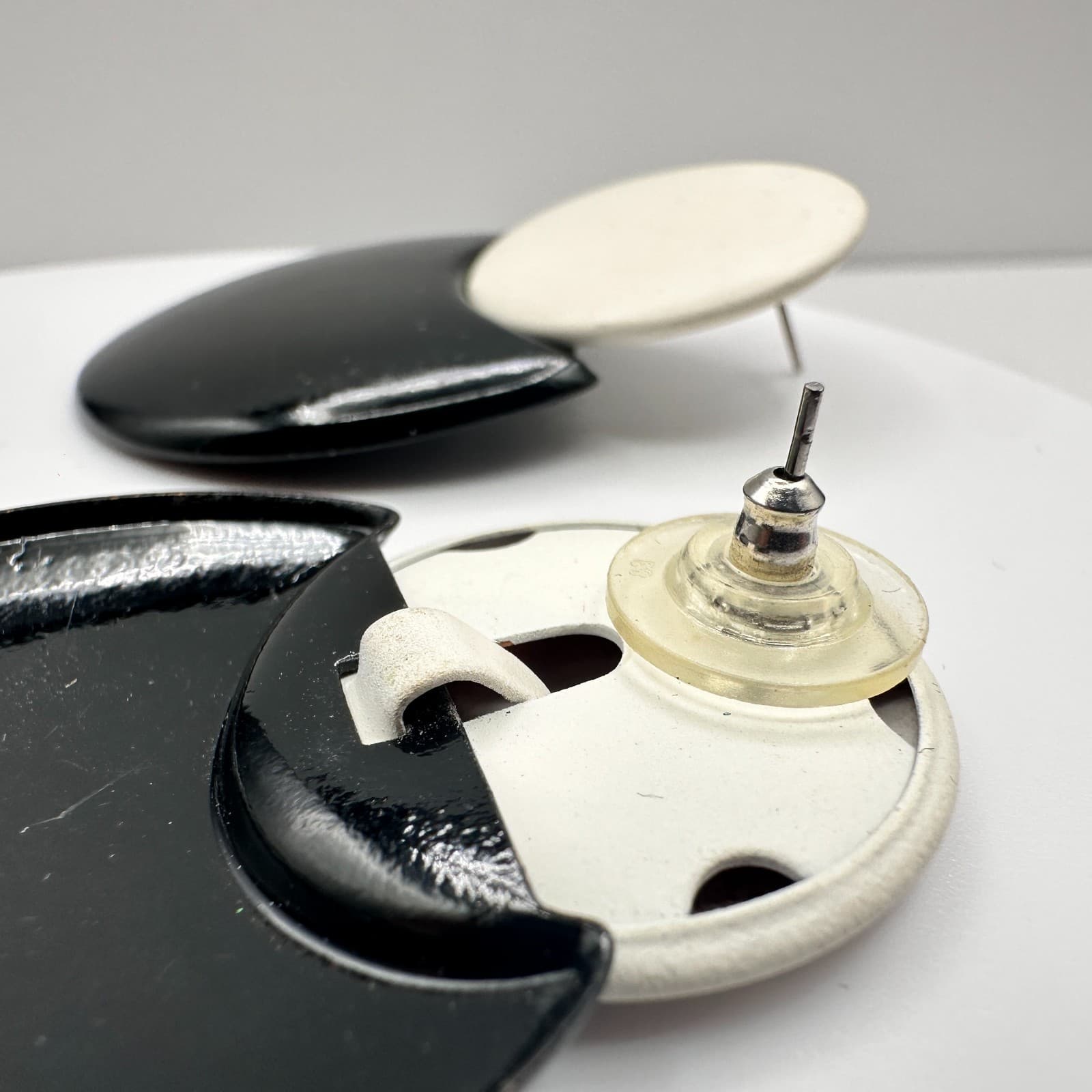 Vintage 80s 90s Black & Cream Geometric Statement Stud Earrings Women's Jewelry - Thumbnail 7