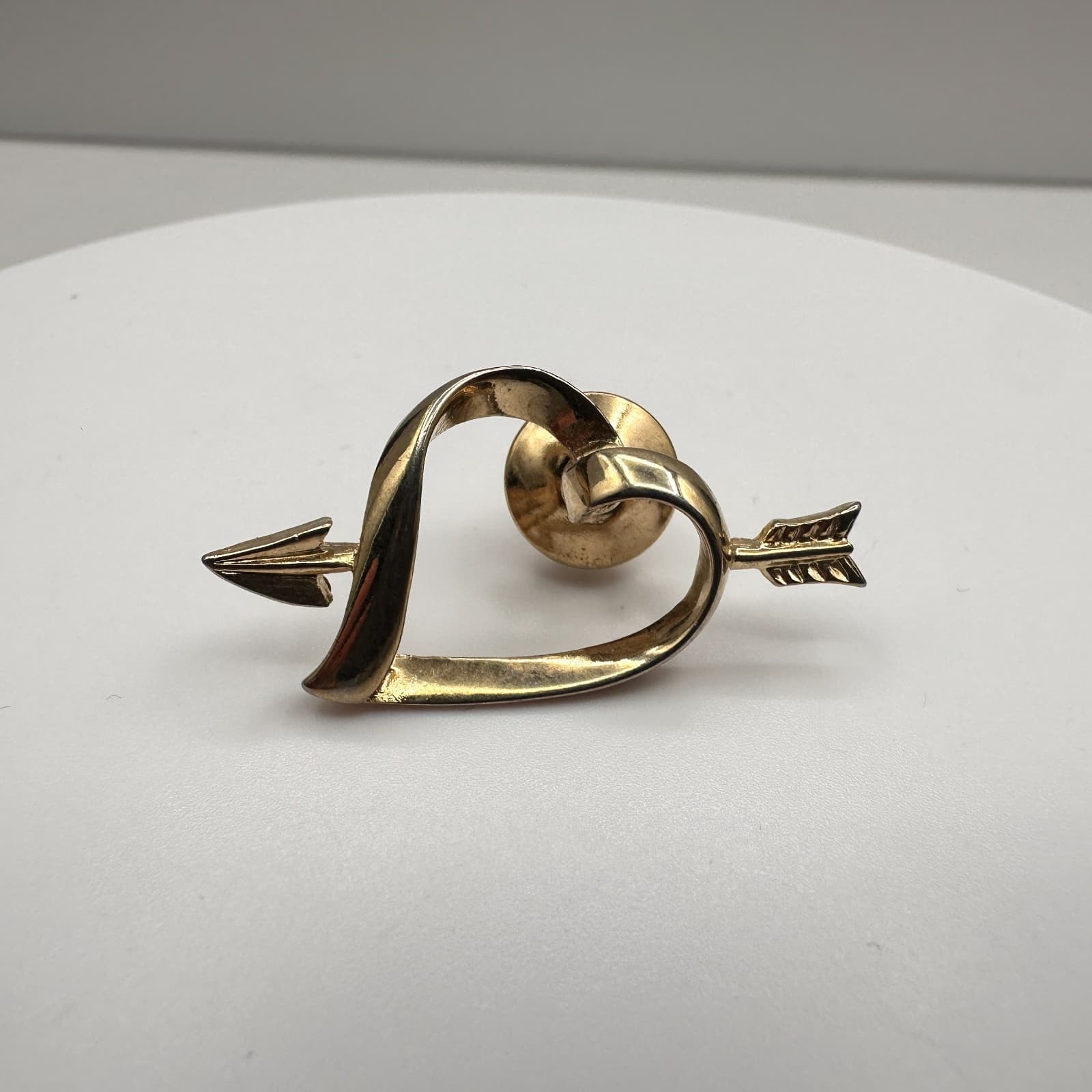 Vintage 80s AVON Love Struck Gold Tone Heart Arrow Brooch Pin Cupid Gift Jewelry - Thumbnail 2