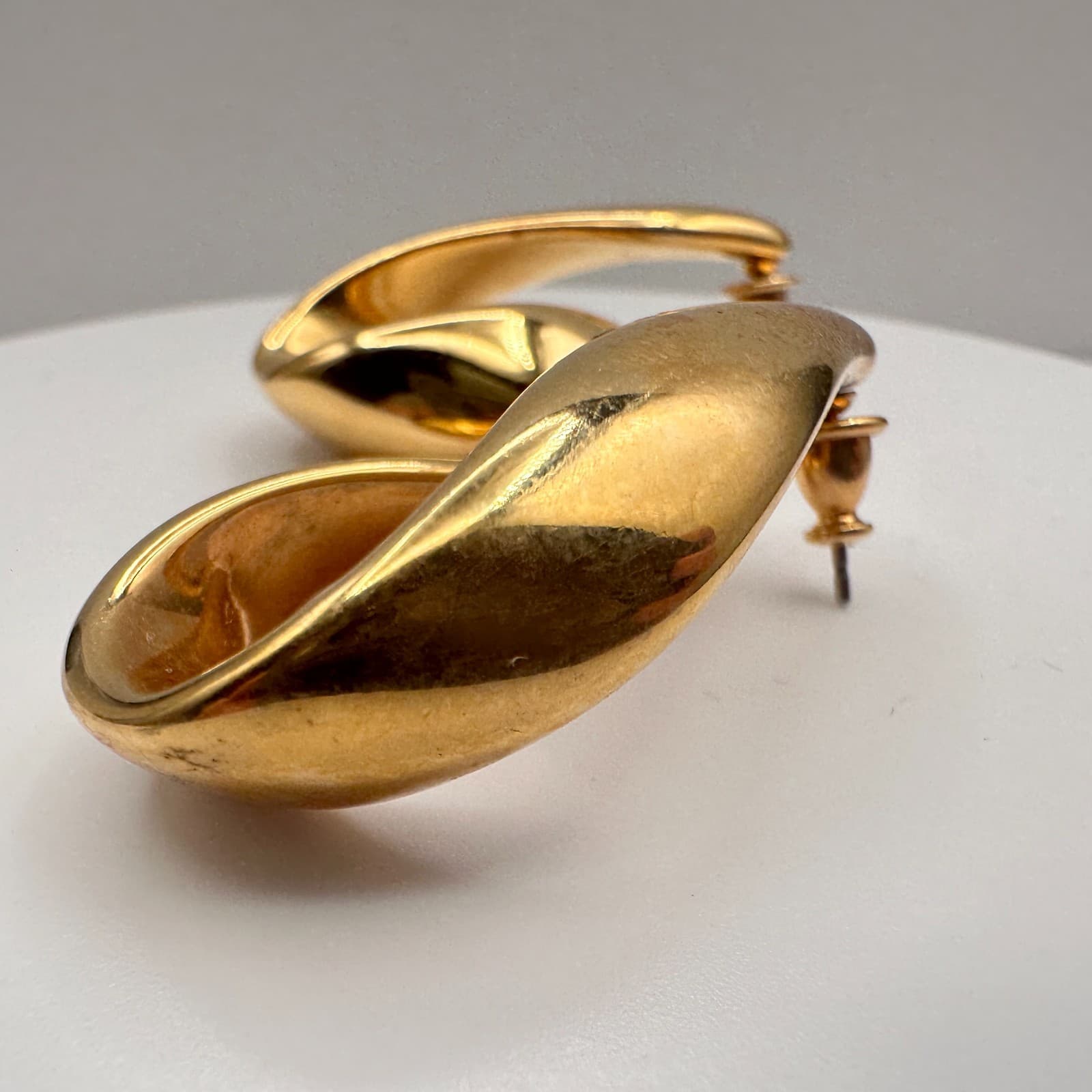 Vintage 90s Puffy Gold Tone Curled Ribbon Hoop Earrings Women's Classic Jewelry - Thumbnail 5