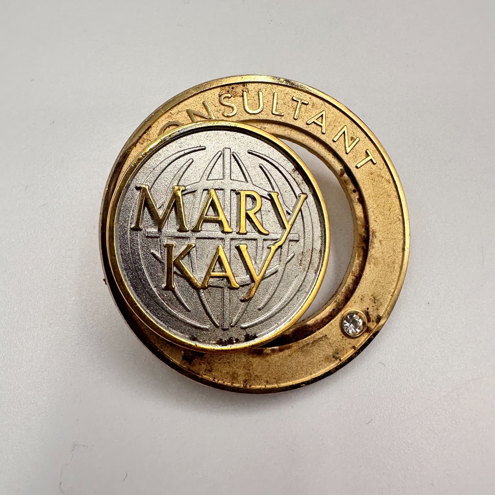 Vintage 90s Mary Kay Senior Consultant Gold Tone Crystal Reward Lapel Pin - Image 1