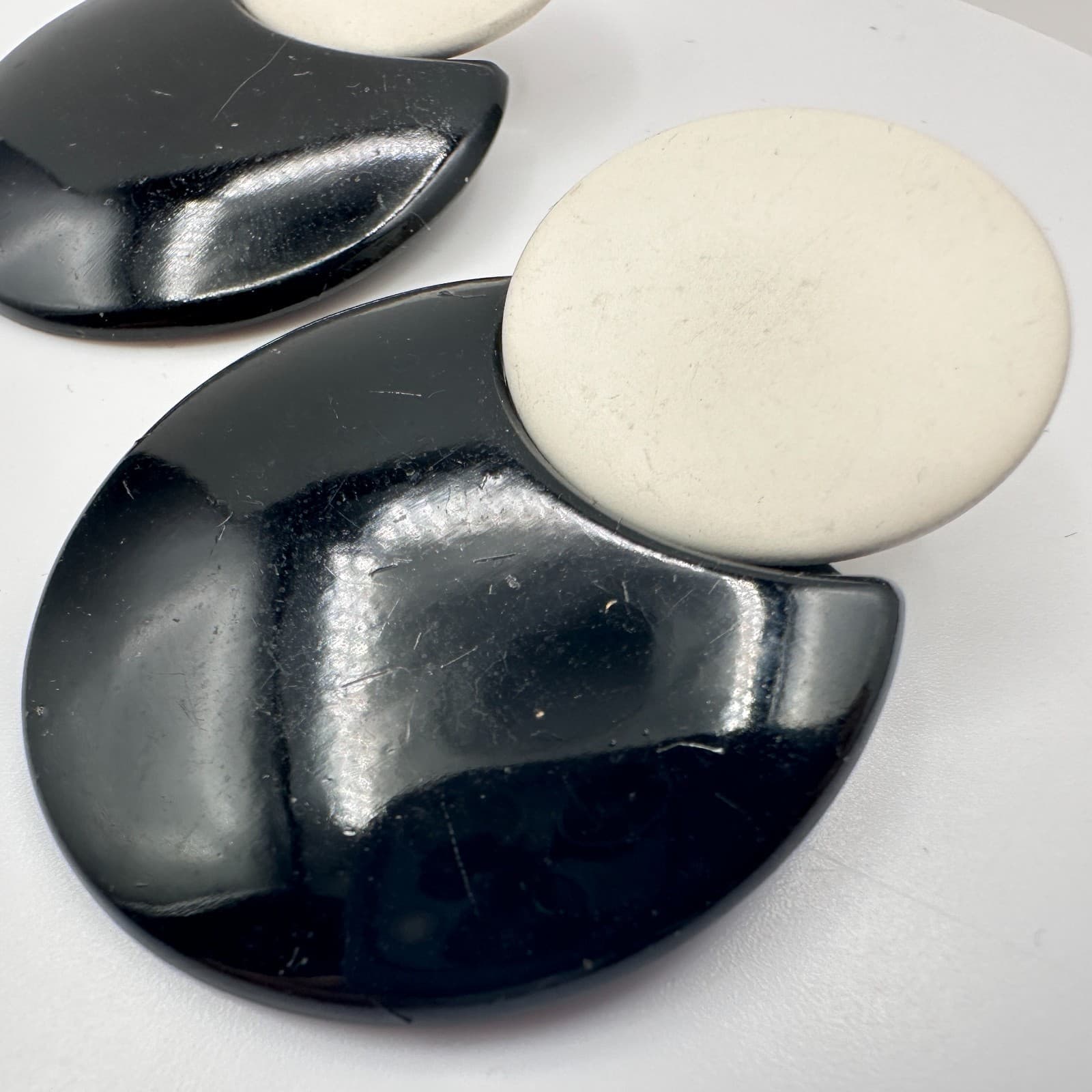 Vintage 80s 90s Black & Cream Geometric Statement Stud Earrings Women's Jewelry - Thumbnail 5