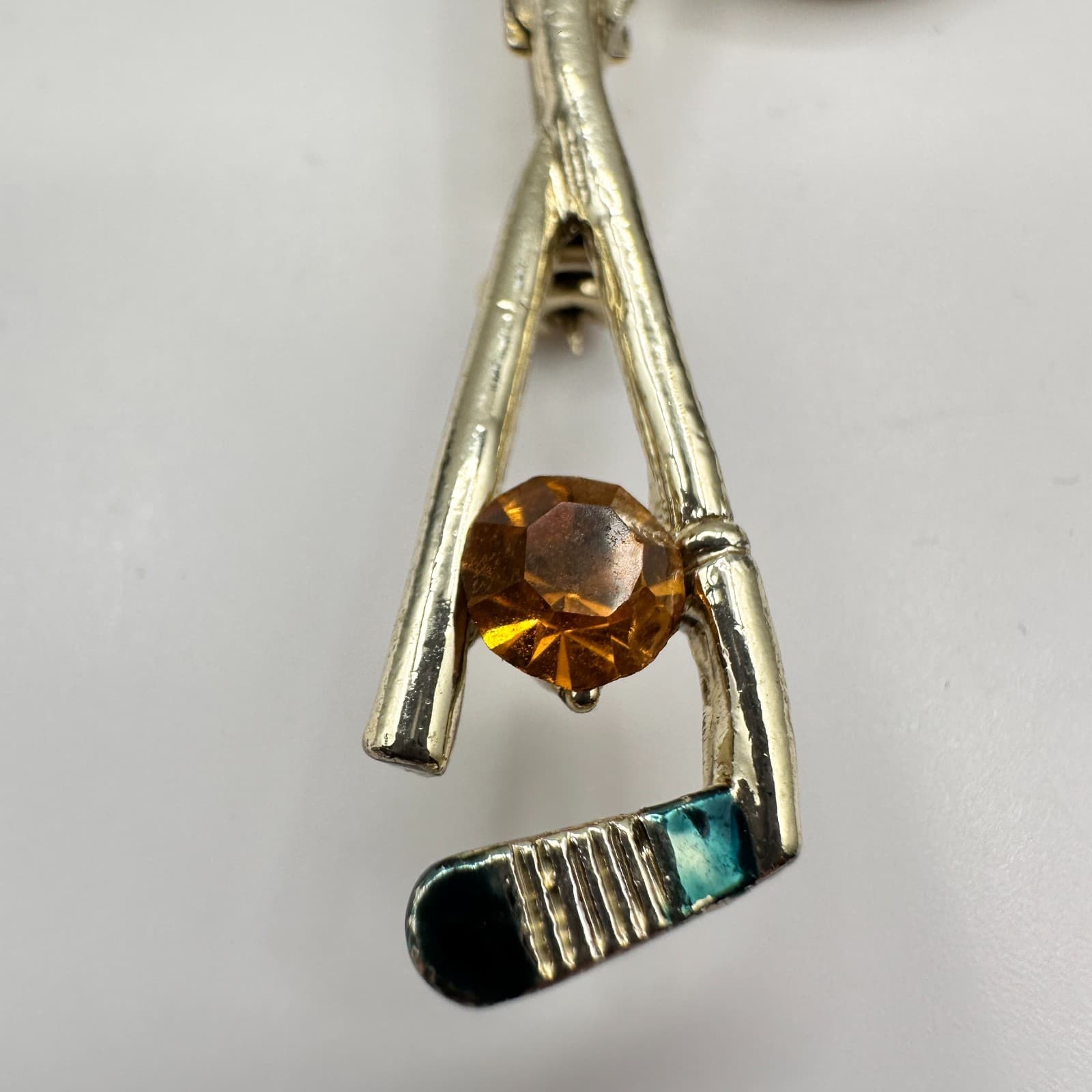 Vintage 90s Gerry's Golf Club Flag Brooch Pin Gold Tone Amber Rhinestone Jewelry - Thumbnail 4