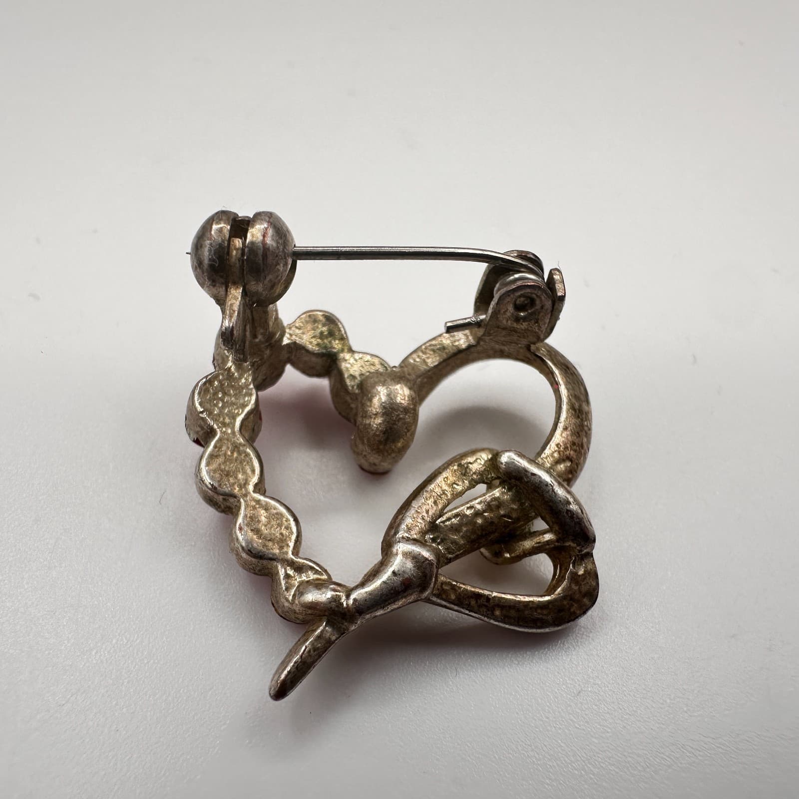 Vintage 90s Gold Tone Heart Brooch Pin Red Rhinestone Women's Fashion Jewelry - Thumbnail 6