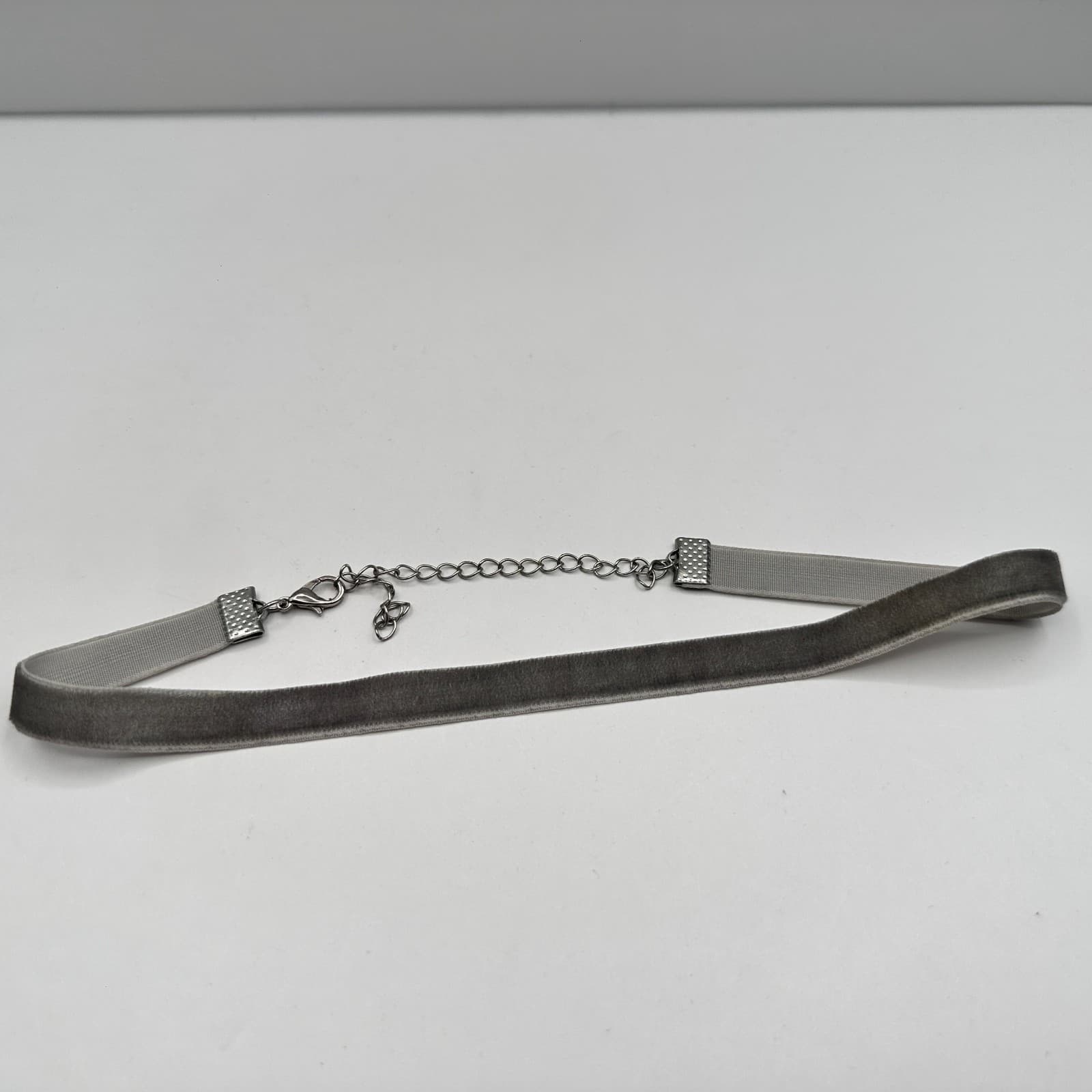 Vintage Y2K Grey Velvet Choker Necklace Silver Tone Adjustable Women's Jewelry - Thumbnail 5