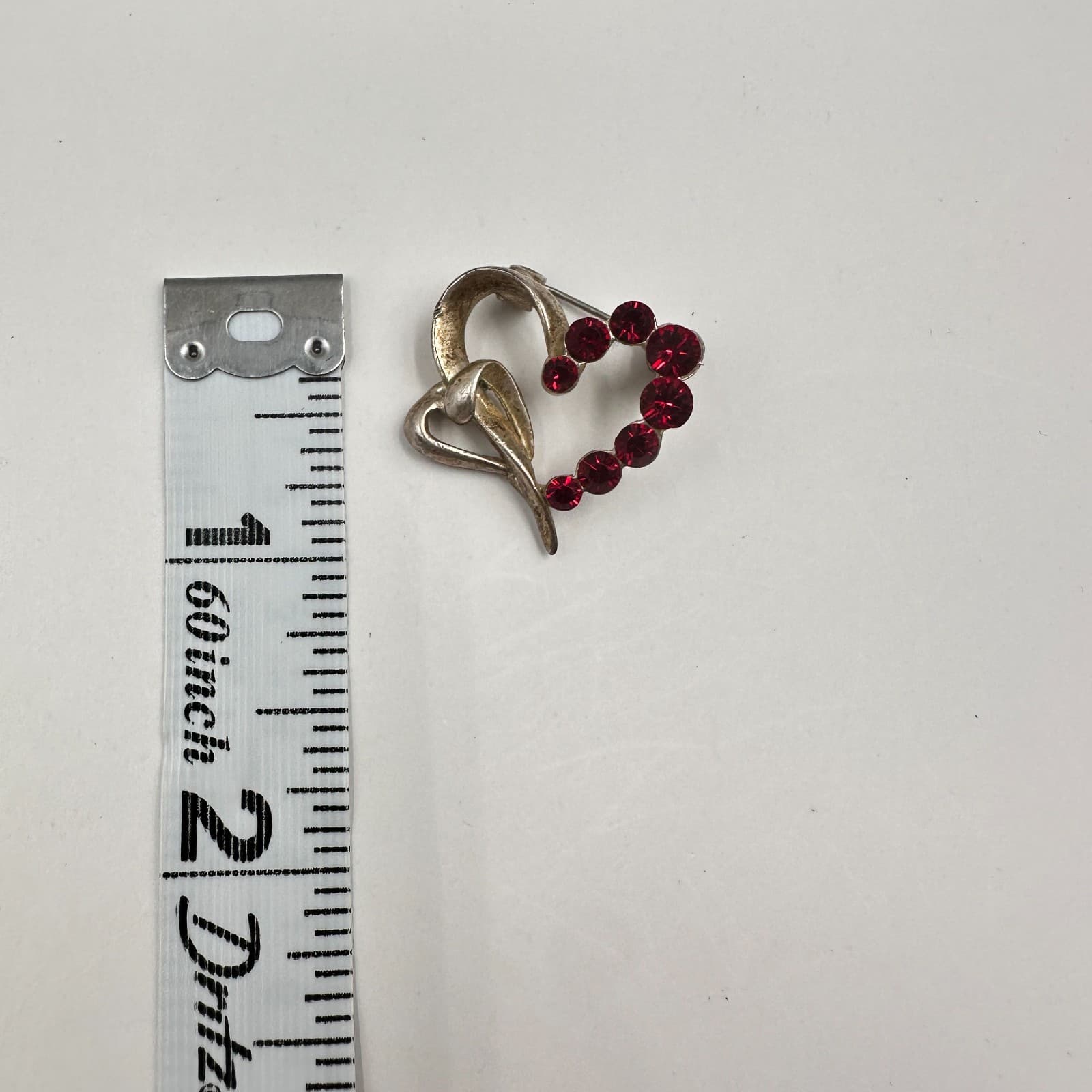 Vintage 90s Gold Tone Heart Brooch Pin Red Rhinestone Women's Fashion Jewelry - Thumbnail 7