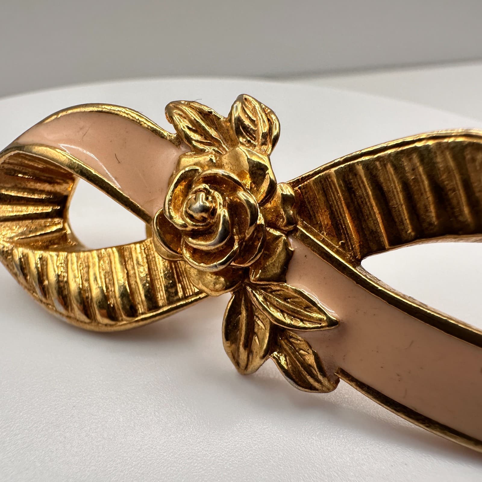 Vintage 90s Avon Pink Ribbon Floral Brooch Pin Gold Tone Breast Cancer Awareness - Thumbnail 3