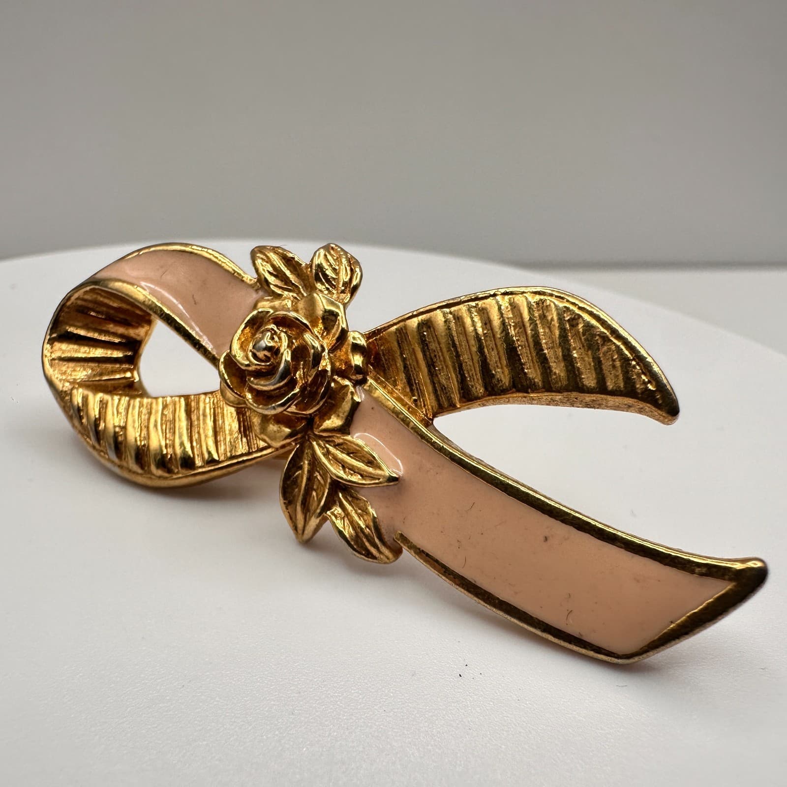 Vintage 90s Avon Pink Ribbon Floral Brooch Pin Gold Tone Breast Cancer Awareness - Thumbnail 2