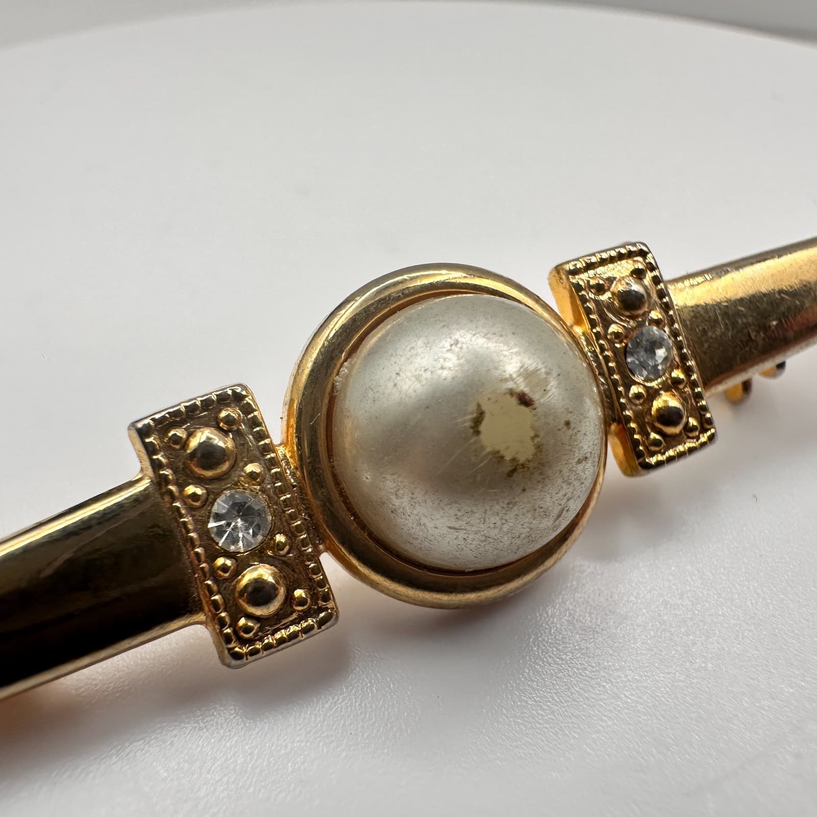 Vintage 80s Gold Tone Bar Brooch Faux Pearl Crystal Geometric Statement Pin - Thumbnail 2