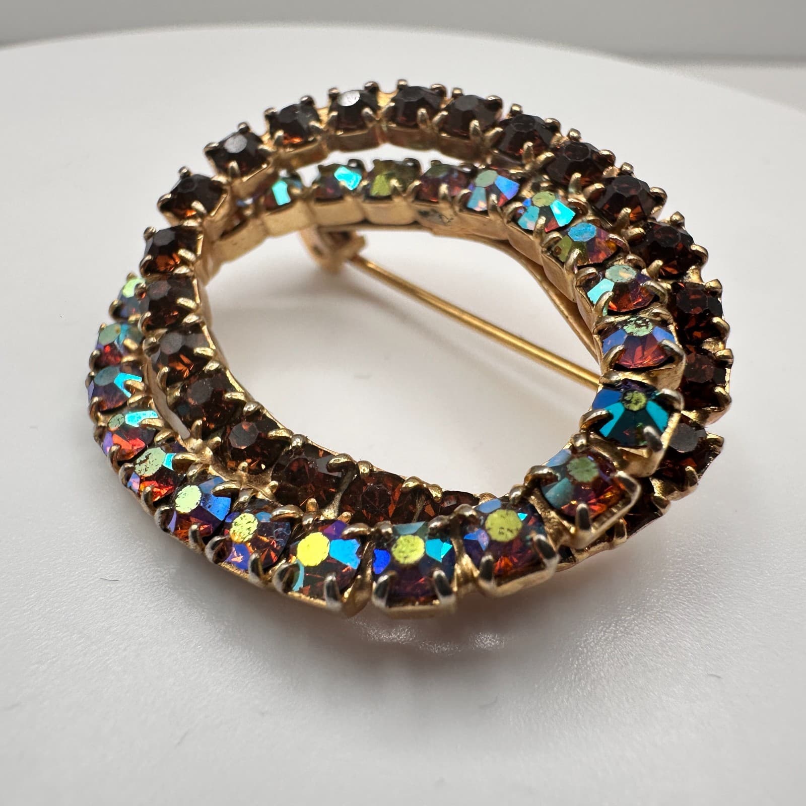 Vintage 80s Aurora Borealis Brown Rhinestone Circle Brooch Gold Tone Jewelry - Thumbnail 5