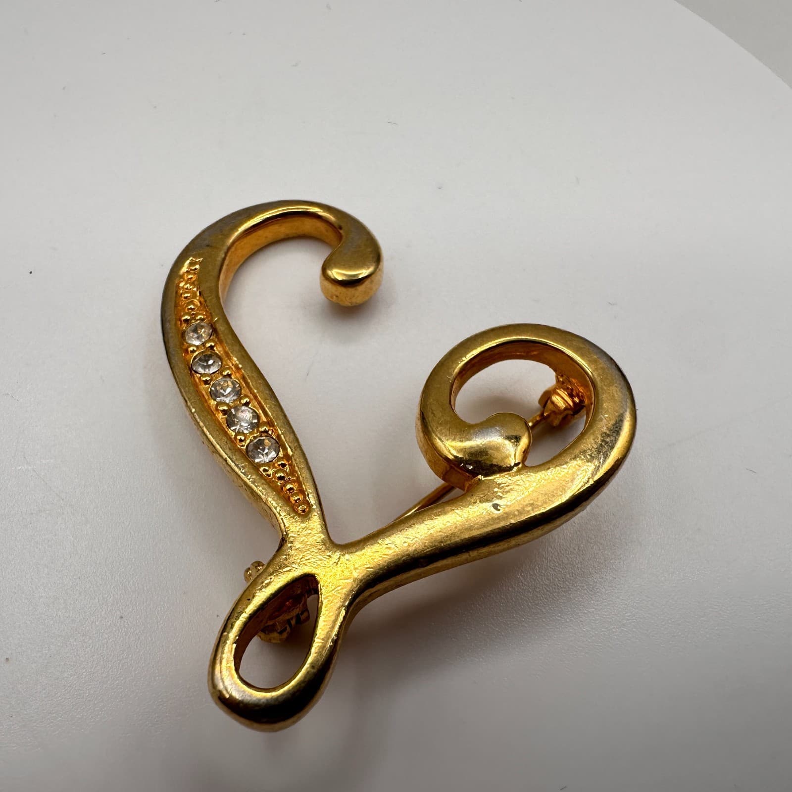 Vintage 80s Gold Tone Swirl Heart Brooch Pin Clear Rhinestone Statement Jewelry - Thumbnail 6