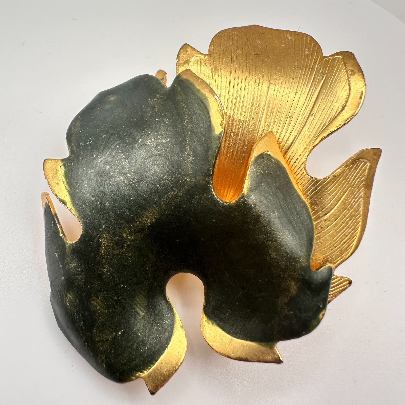 Vintage 80s Gold Tone Brutalist Leaf Textured Brooch Pin Statement Jewelry - Thumbnail 3