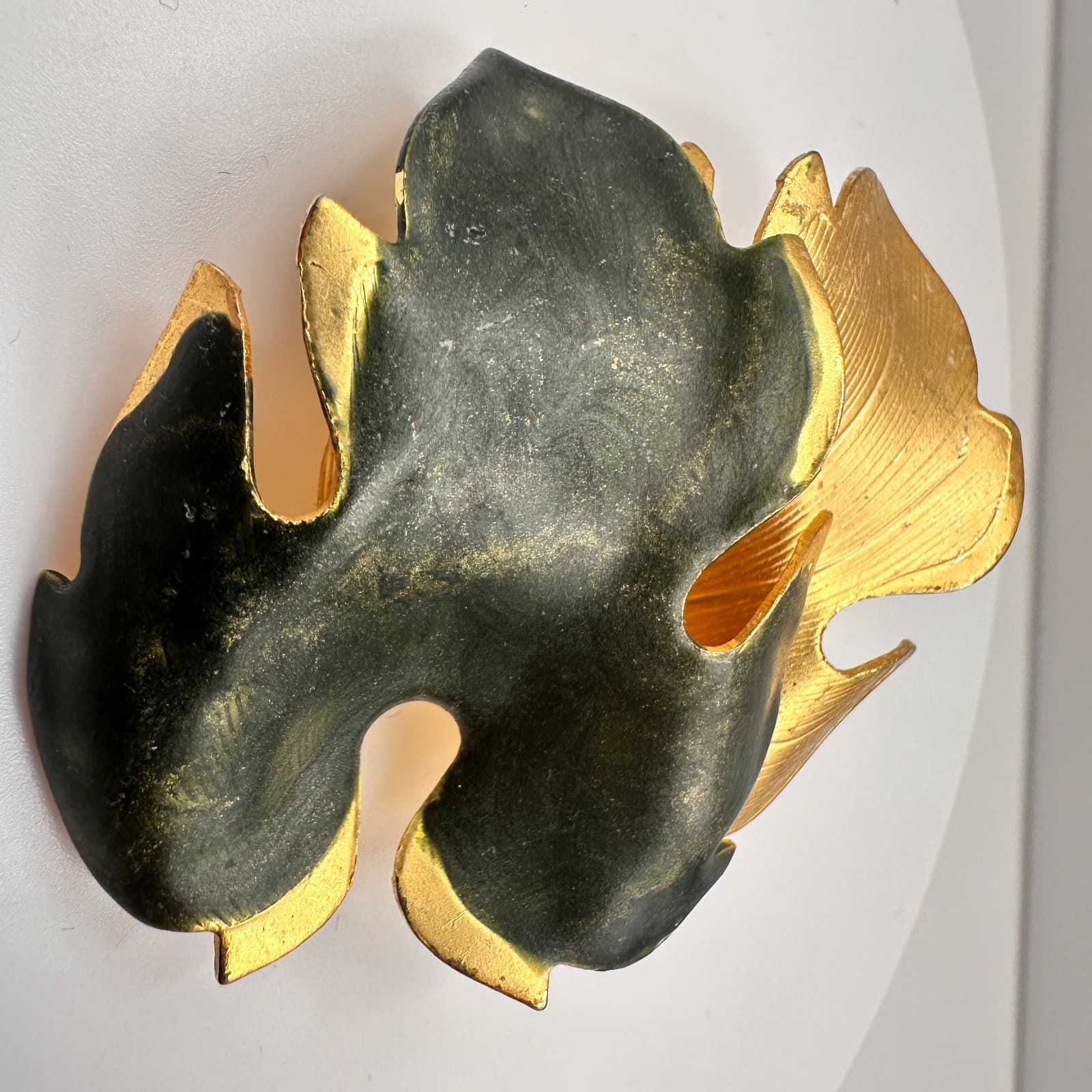 Vintage 80s Gold Tone Brutalist Leaf Textured Brooch Pin Statement Jewelry - Thumbnail 7