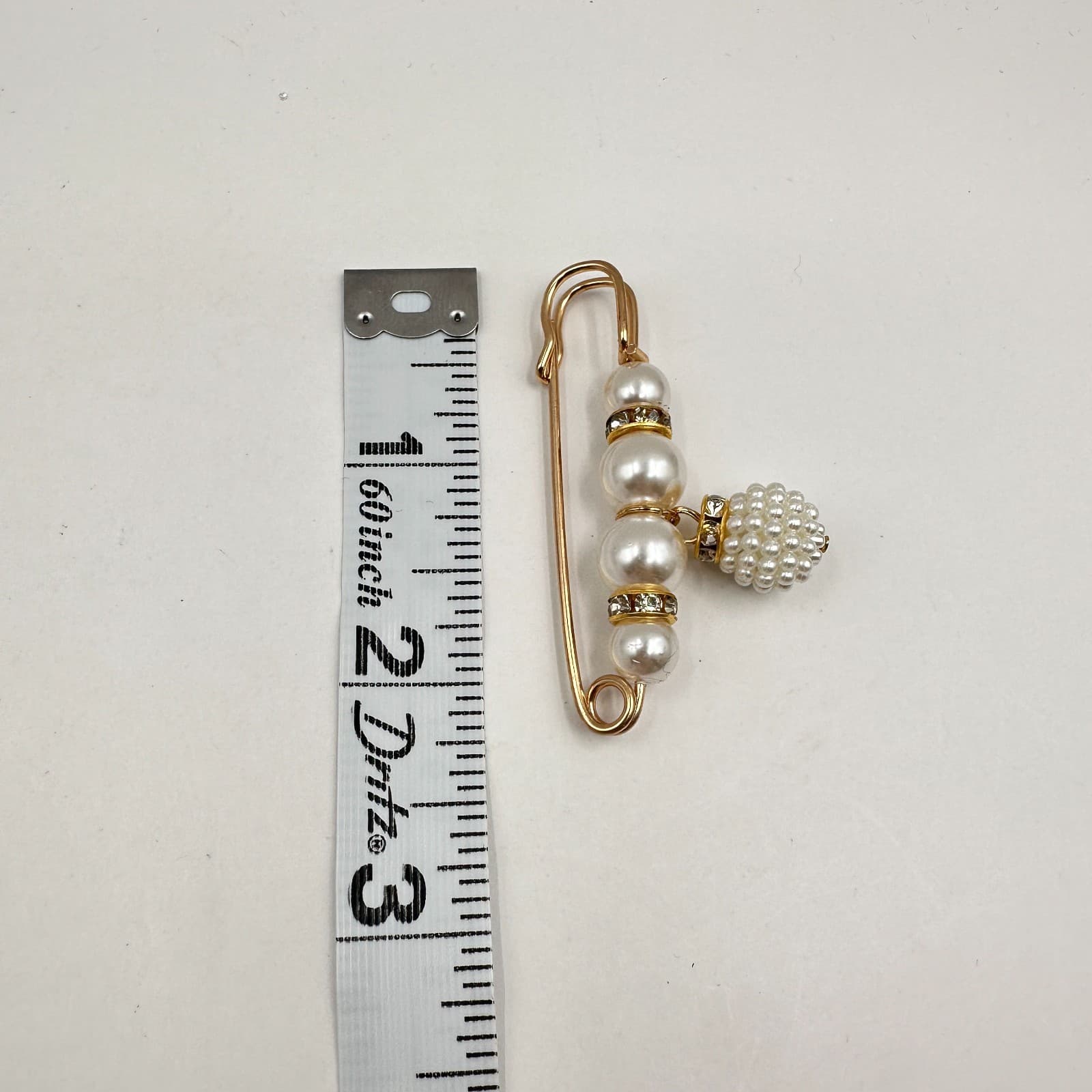 Vintage 90s Faux Pearl Safety Pin Gold Tone Rhinestone Charm Women's Jewelry - Thumbnail 6