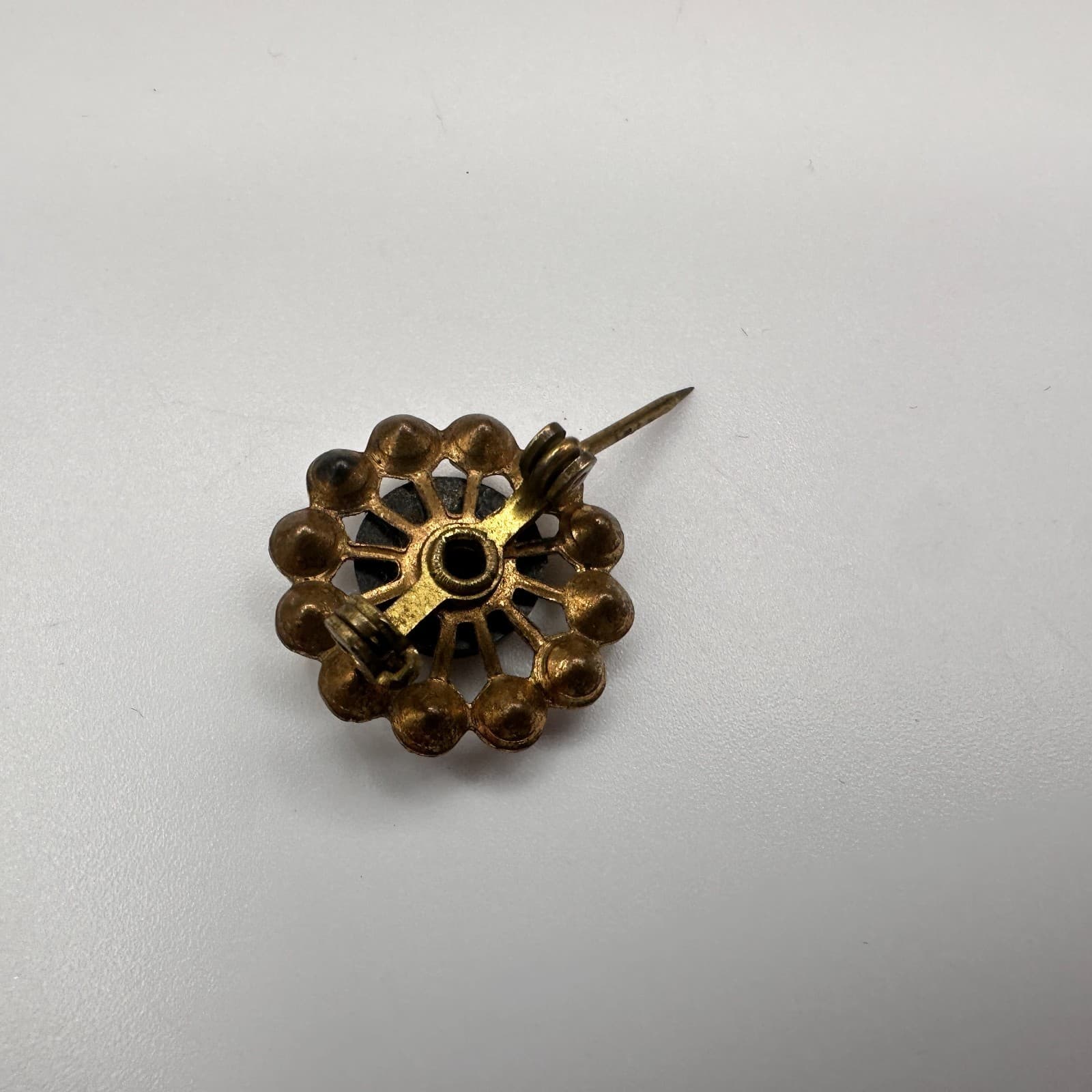 Vintage 90s Cameo Brooch Pin Clear Rhinestone Gold Tone Women's Classic Jewelry - Thumbnail 6