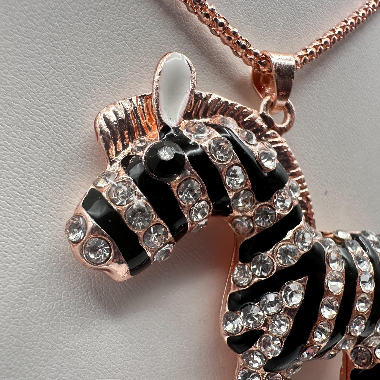 Vintage 90s Betsey Johnson Zebra Pendant Necklace Rose Gold Tone Fashion Jewelry - Thumbnail 5