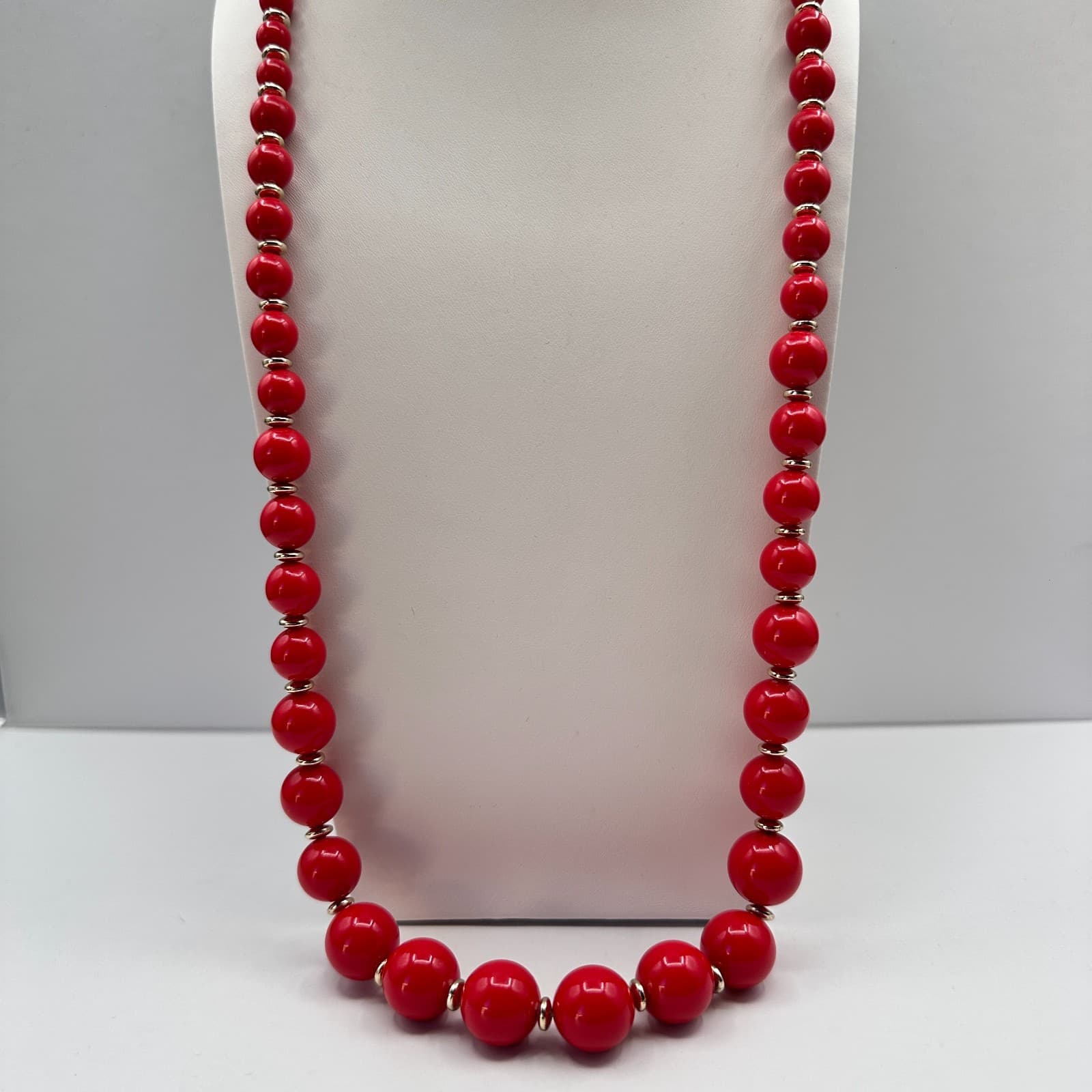 Vintage 80s Red Resin Bead Statement Necklace Gold Tone Spacers Fashion Jewelry - Thumbnail 2