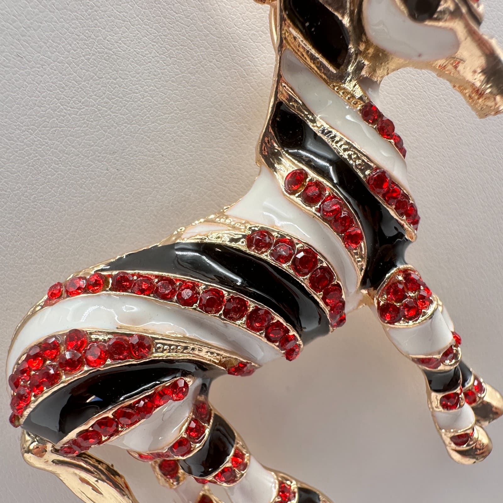 Vintage 90s Betsey Johnson Zebra Pendant Necklace Red Rhinestone Fashion Jewelry - Thumbnail 6