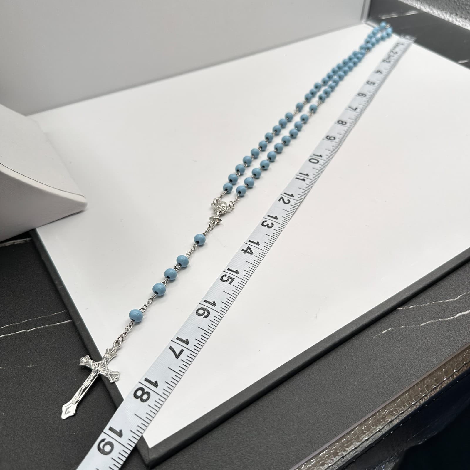 Vintage 90s Light Blue Beaded Crucifix Pendant Necklace Silver Tone Jewelry - Thumbnail 8