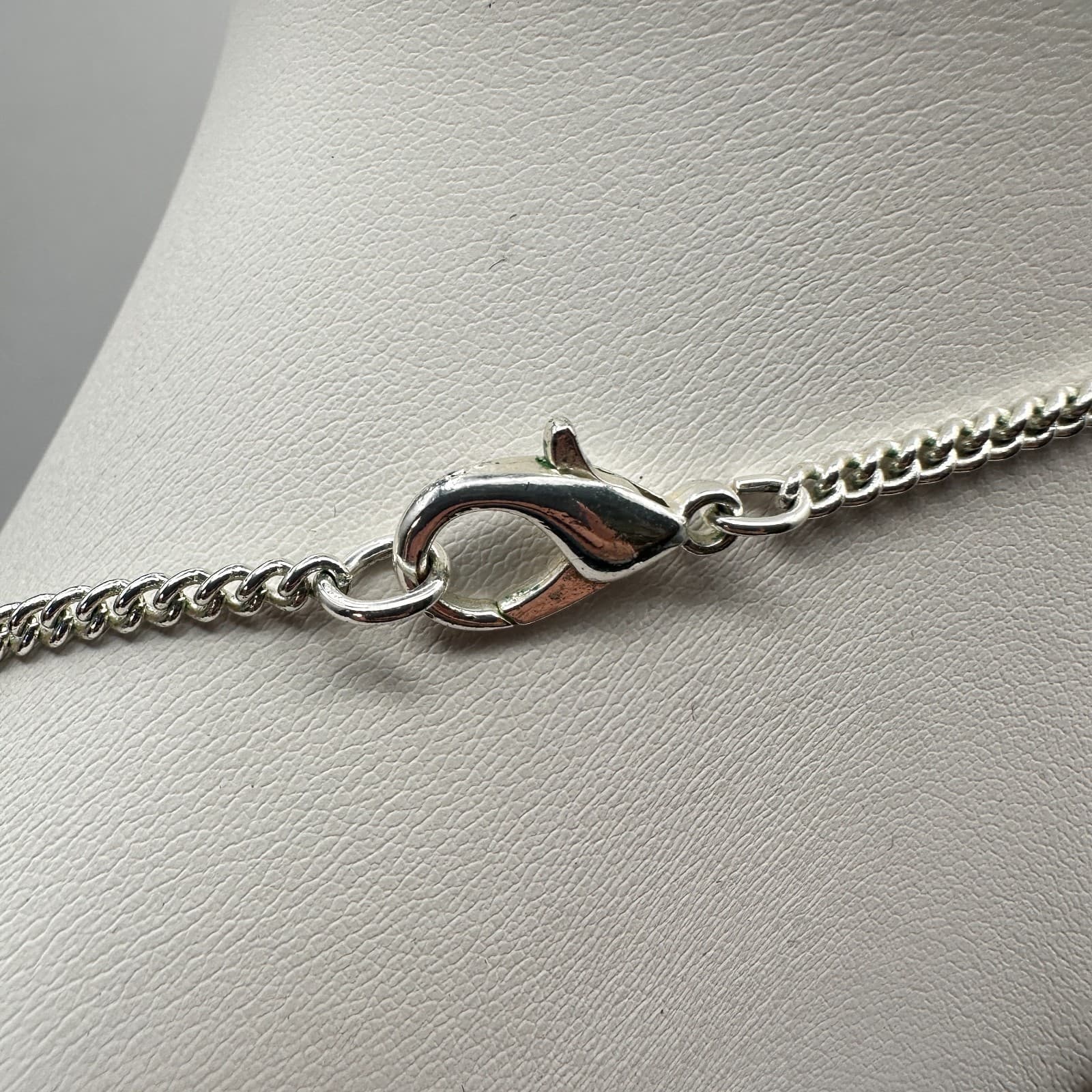 Vintage 90s Triple Tier Hammered Teardrop Pendant Necklace Silver Tone Jewelry - Thumbnail 9